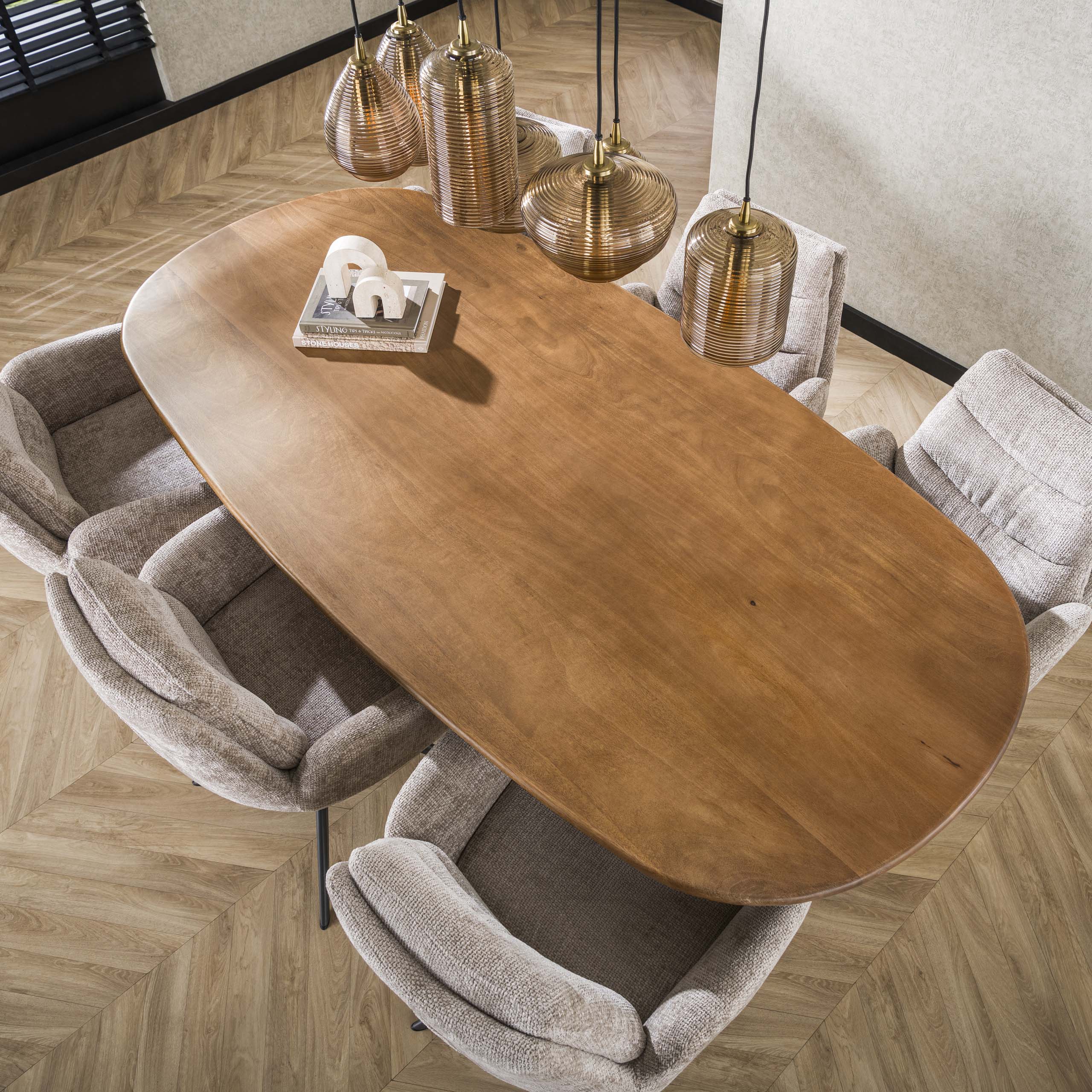 Eettafel Cliff Ovale Buis 215Cm Massief Mango Zand