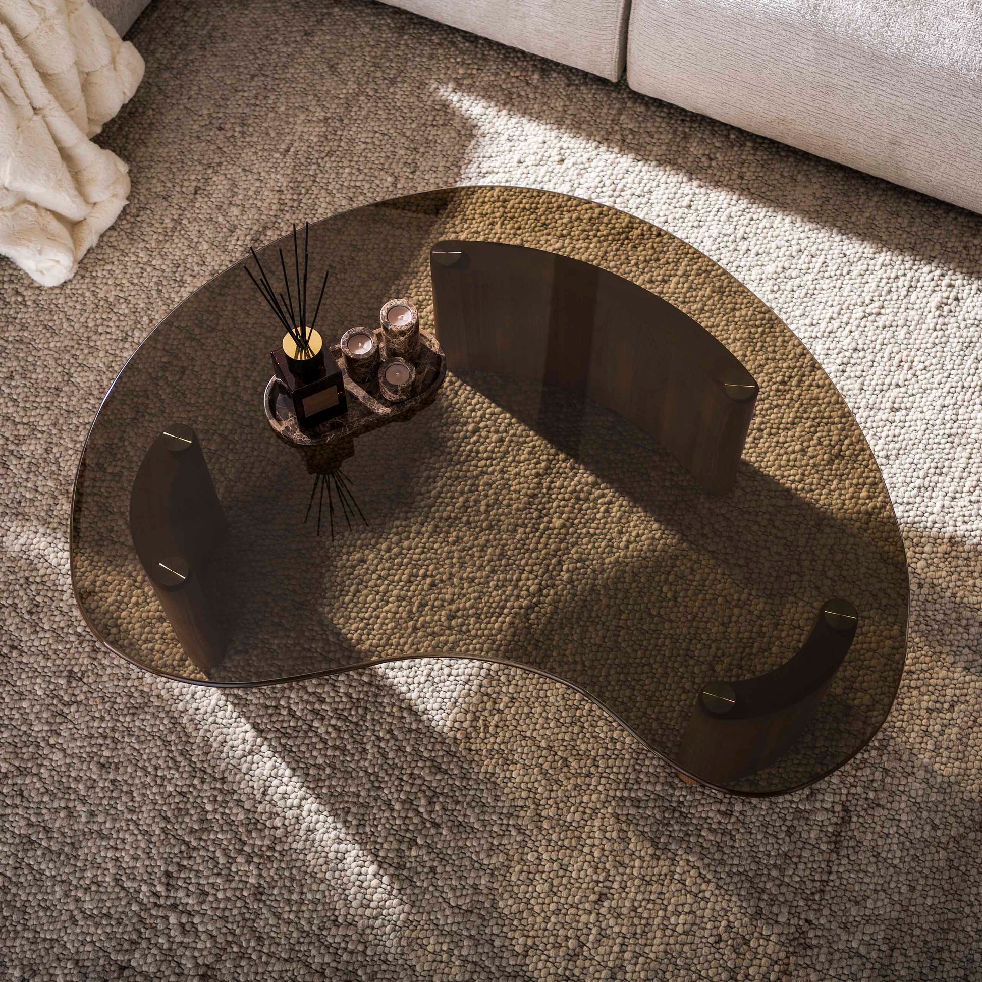 Salontafel Tinto organisch 130cm / Brons glas