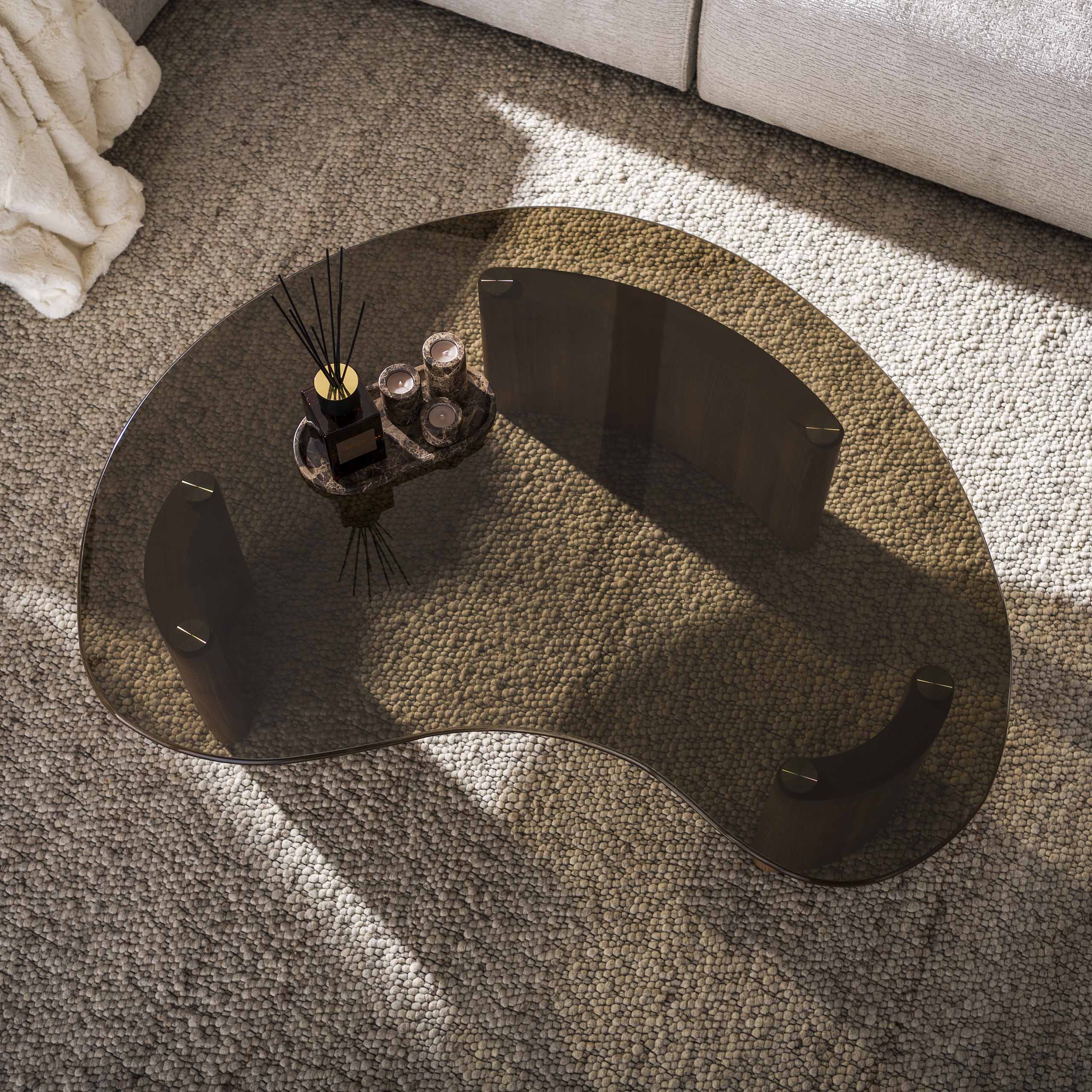 Salontafel Tinto organisch 130cm / Brons glas