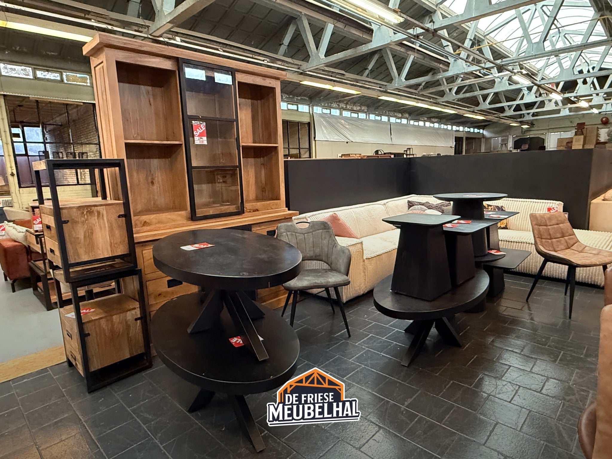 De Friese Meubeljongens