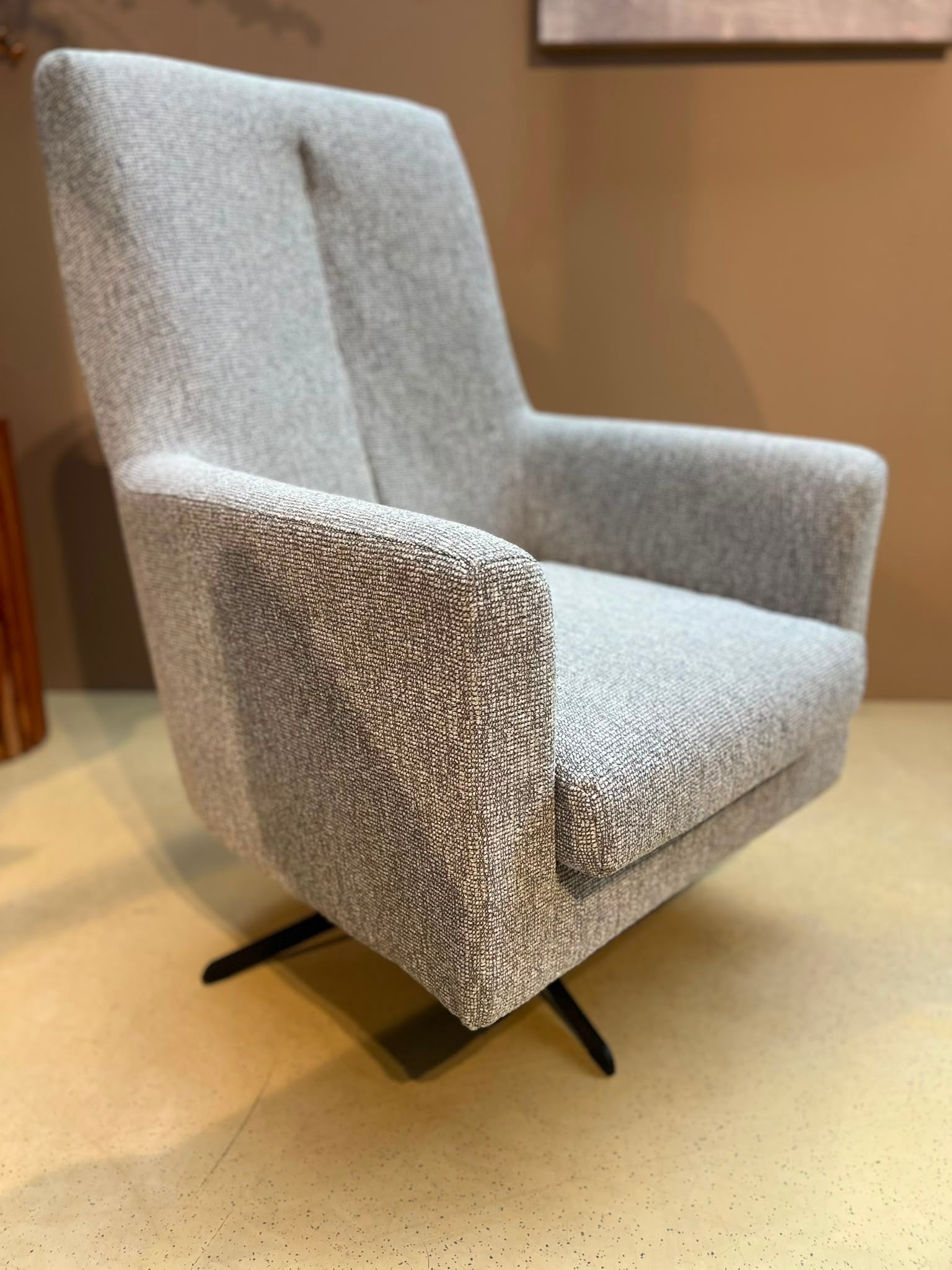 Fauteuil Wales Clay – Draaibare Relaxfauteuil met Hoge Rug (Stof Lodge)