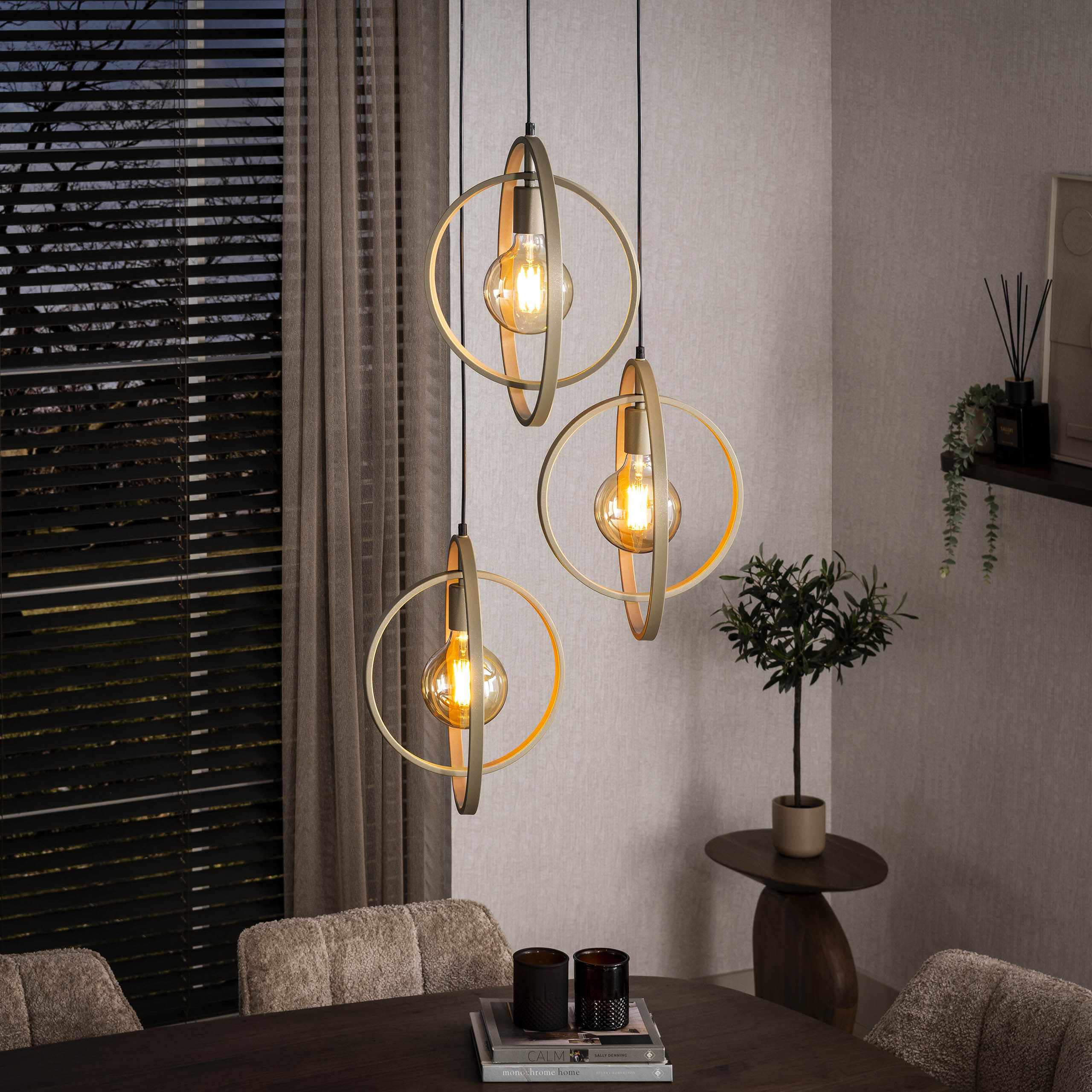 Hanglamp Turn Around Getrapt 3 Lichts Beige