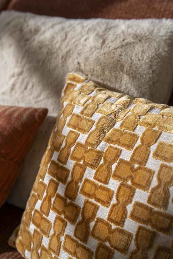 Sierkussen Stunda 45x45 – geel | By Boo