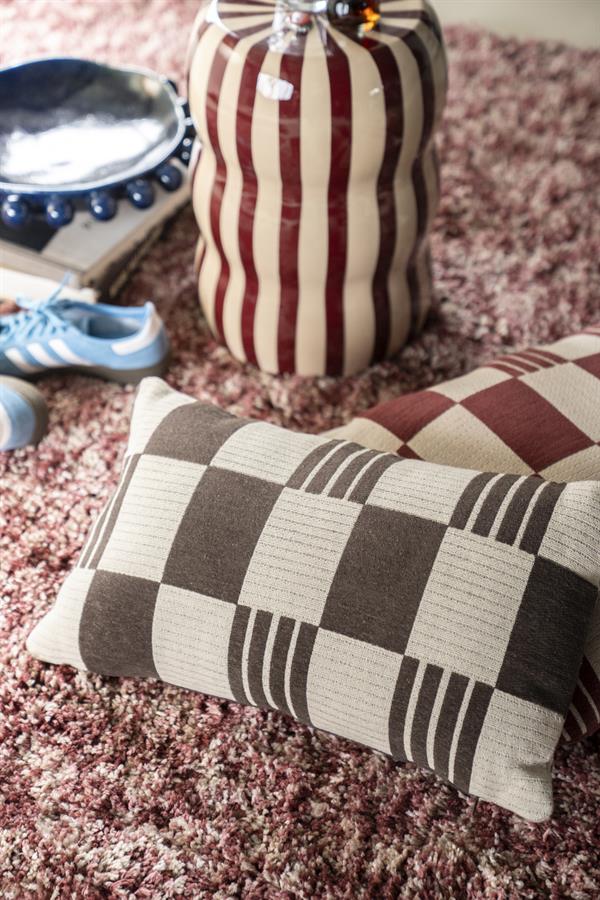 Sierkussen Pillow Twist 35x55 – bruin | By Boo