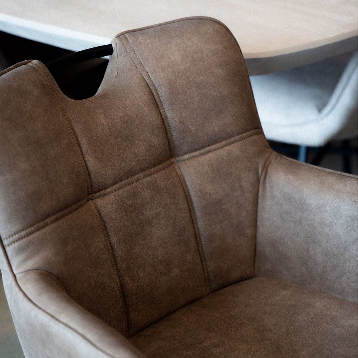 Eetkamerstoel Verona - Brace 35  Taupe - Microstof / Eetkamerstoel met armleuning
