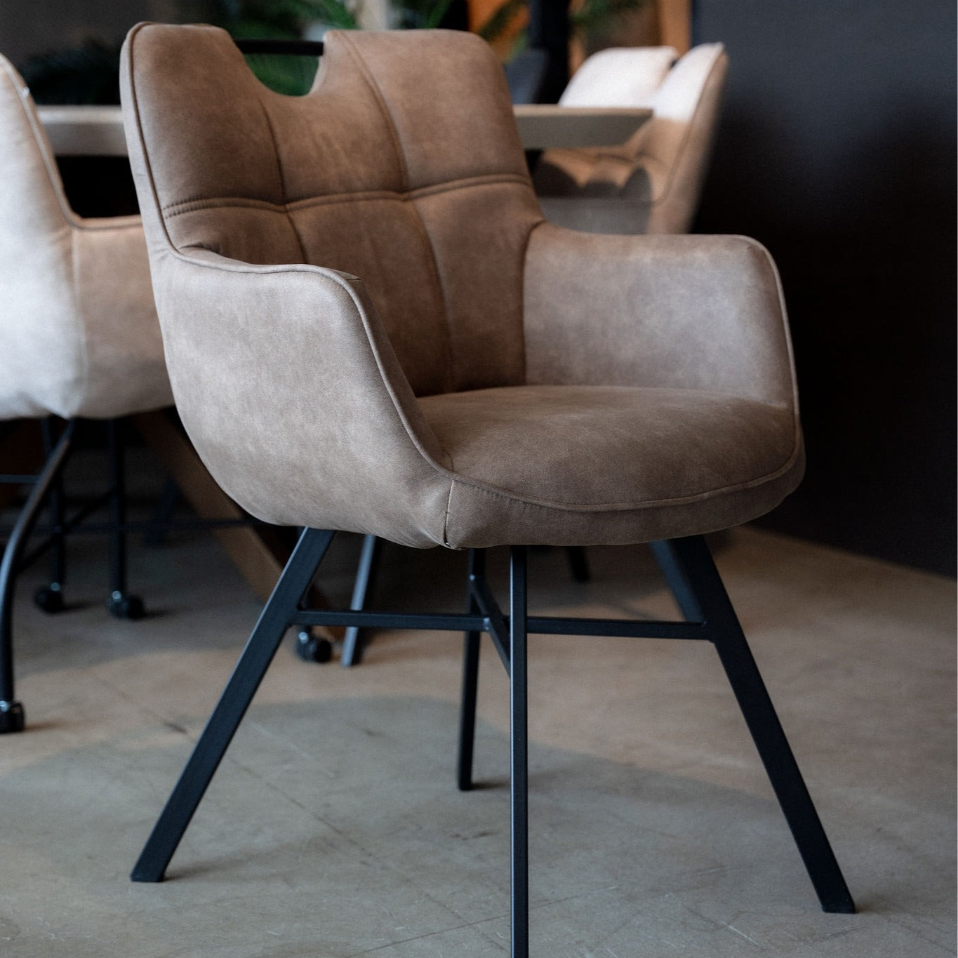 Eetkamerstoel Verona - Brace 35  Taupe - Microstof / Eetkamerstoel met armleuning