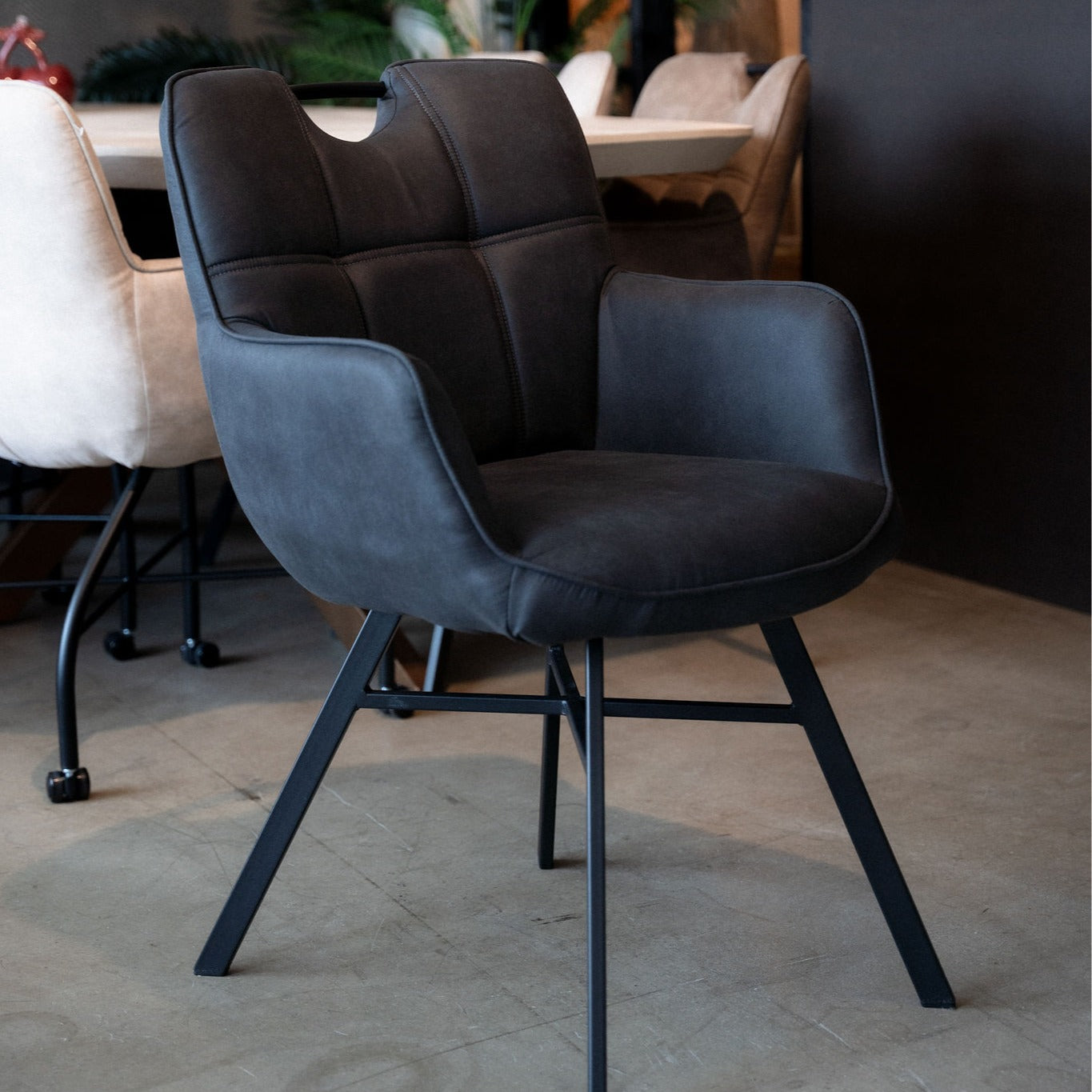 Eetkamerstoel Verona - Brace 16 Antraciet - Microstof / Eetkamerstoel met armleuning