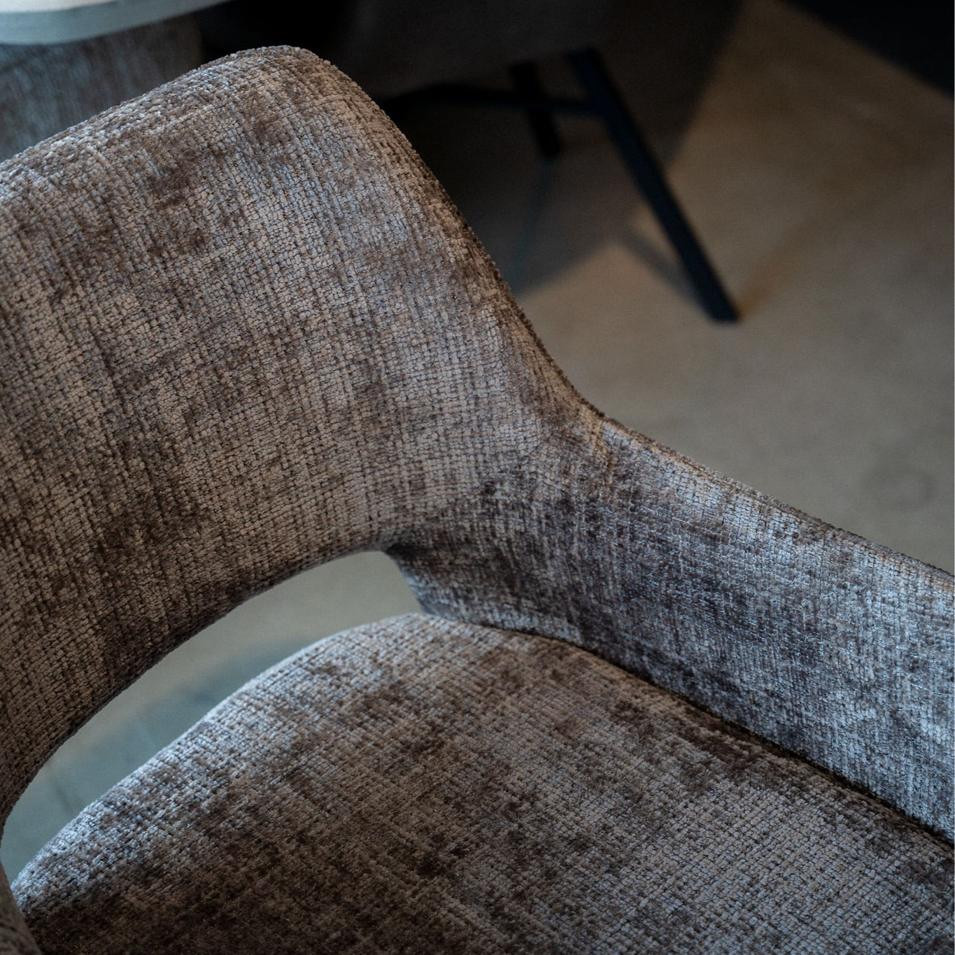 Eetkamerstoel Lynn - Cremona 24 - met armleuning