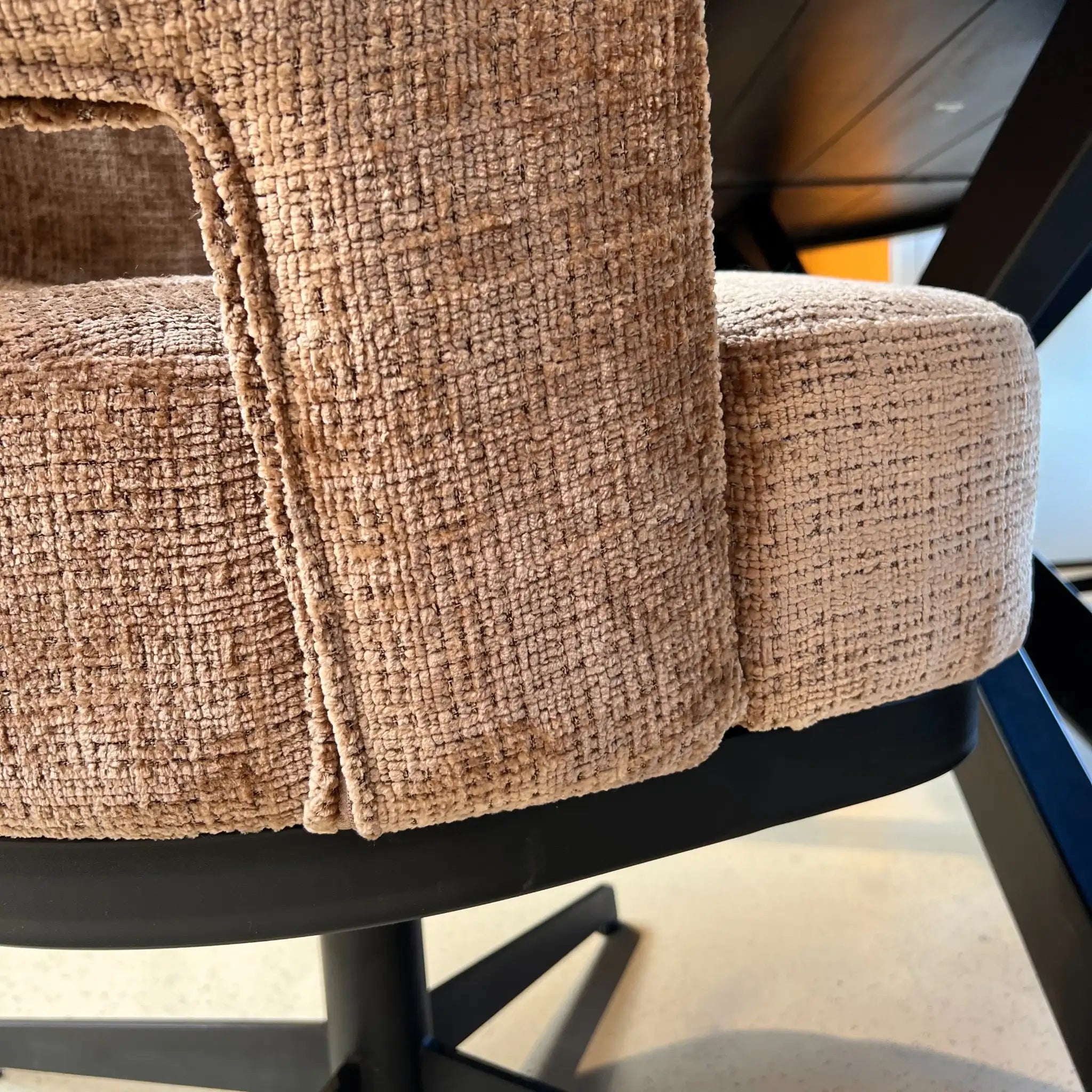 Eetkamerstoel-Bruce-Cinnamon-De-Friese-Meubeljongens