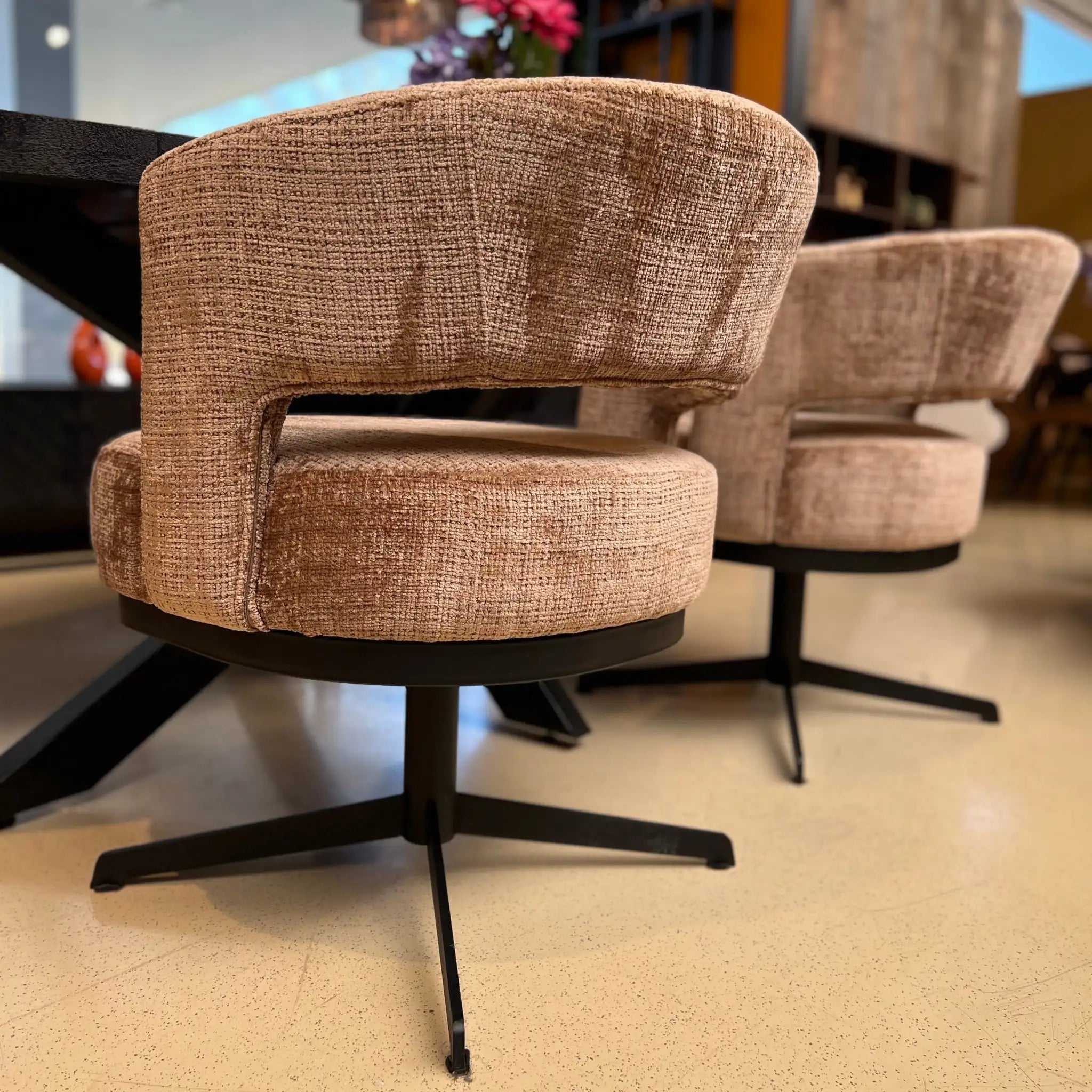 Eetkamerstoel-Bruce-Cinnamon-De-Friese-Meubeljongens