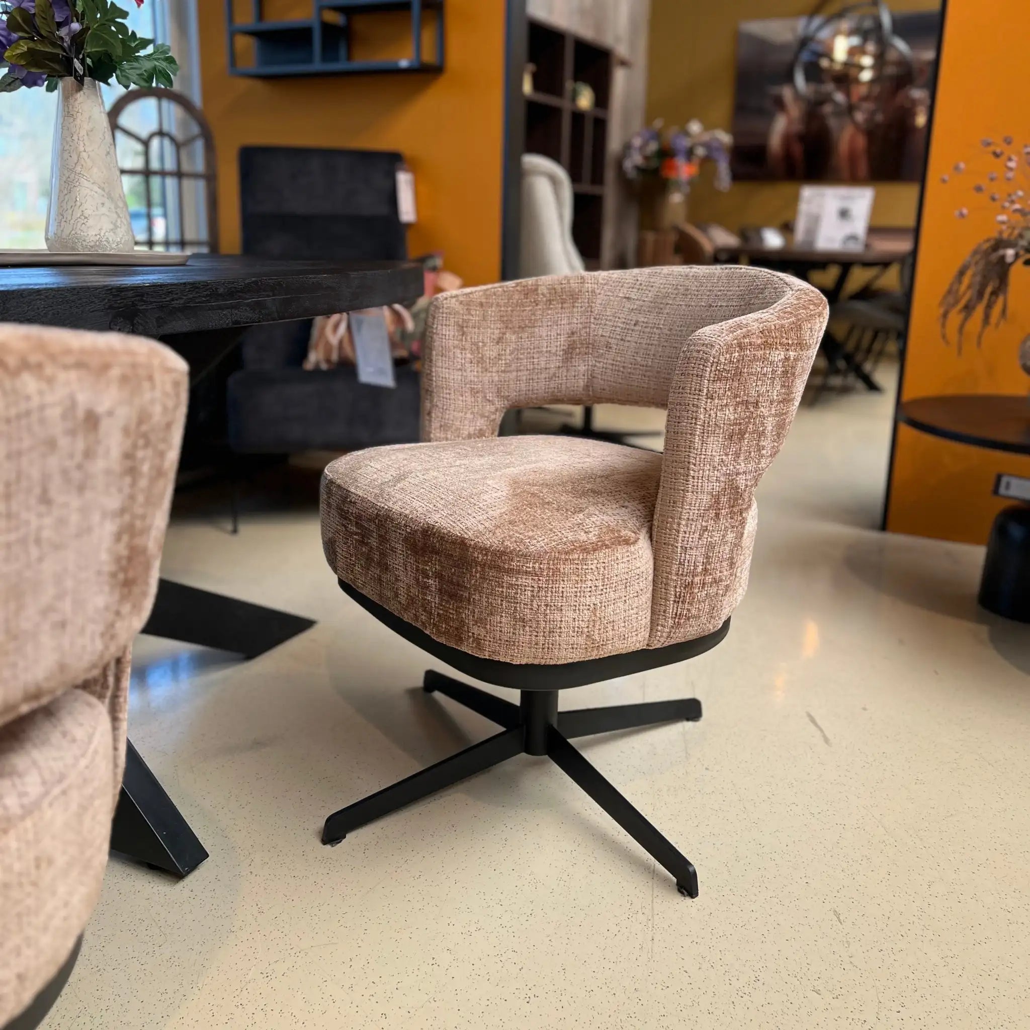 Eetkamerstoel-Bruce-Cinnamon-De-Friese-Meubeljongens