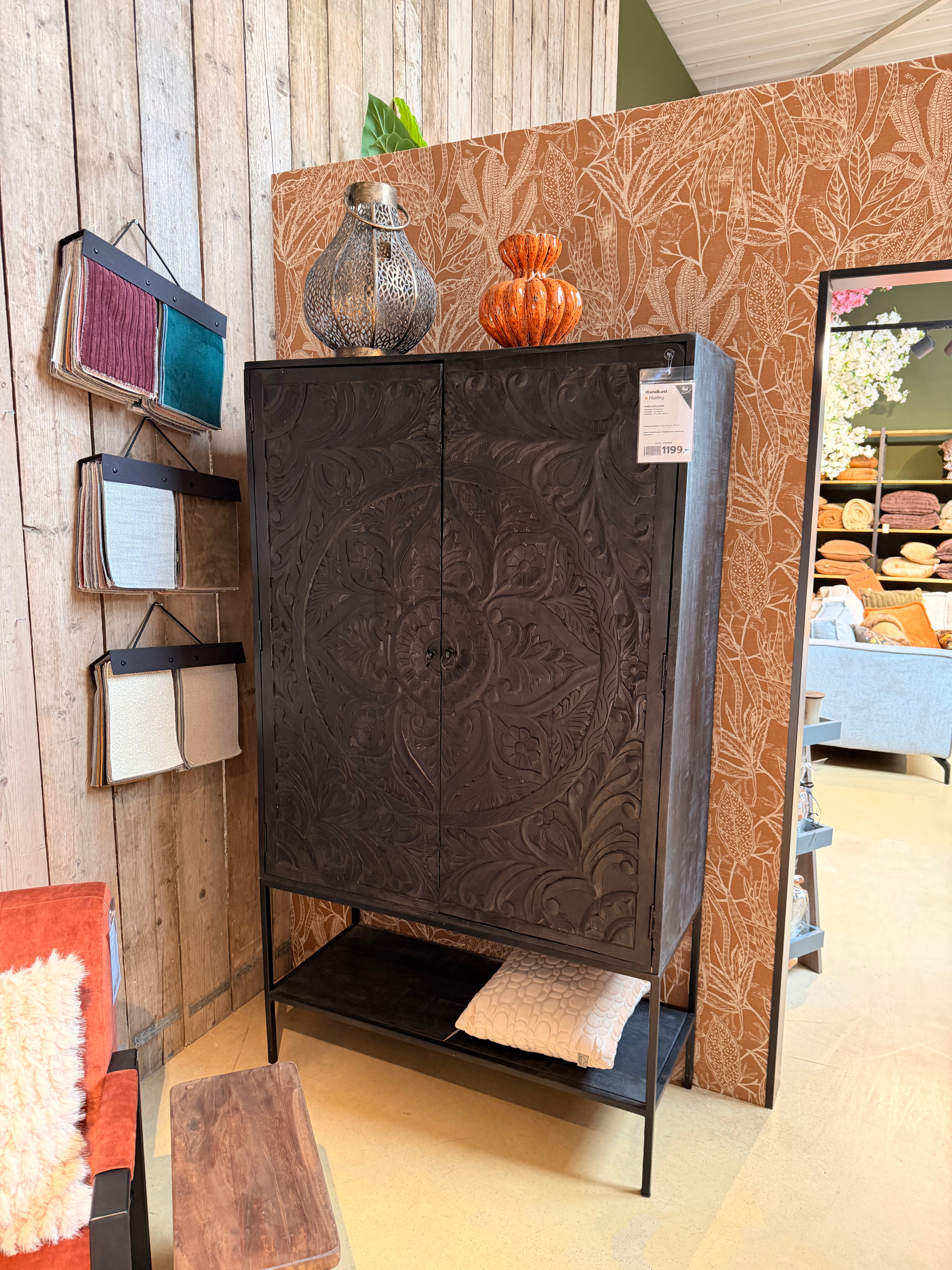 De Friese Meubeljongens