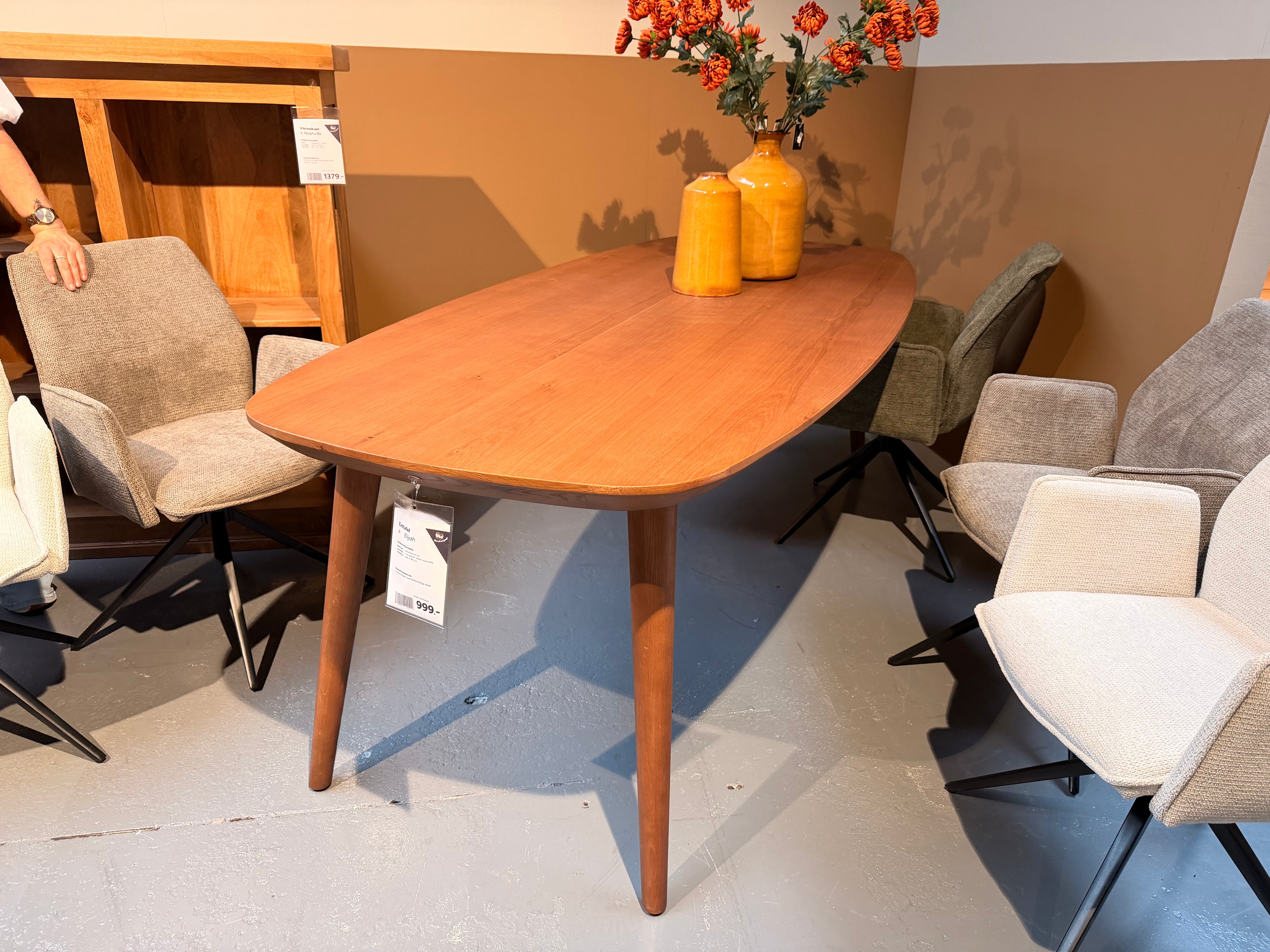 De Friese Meubeljongens