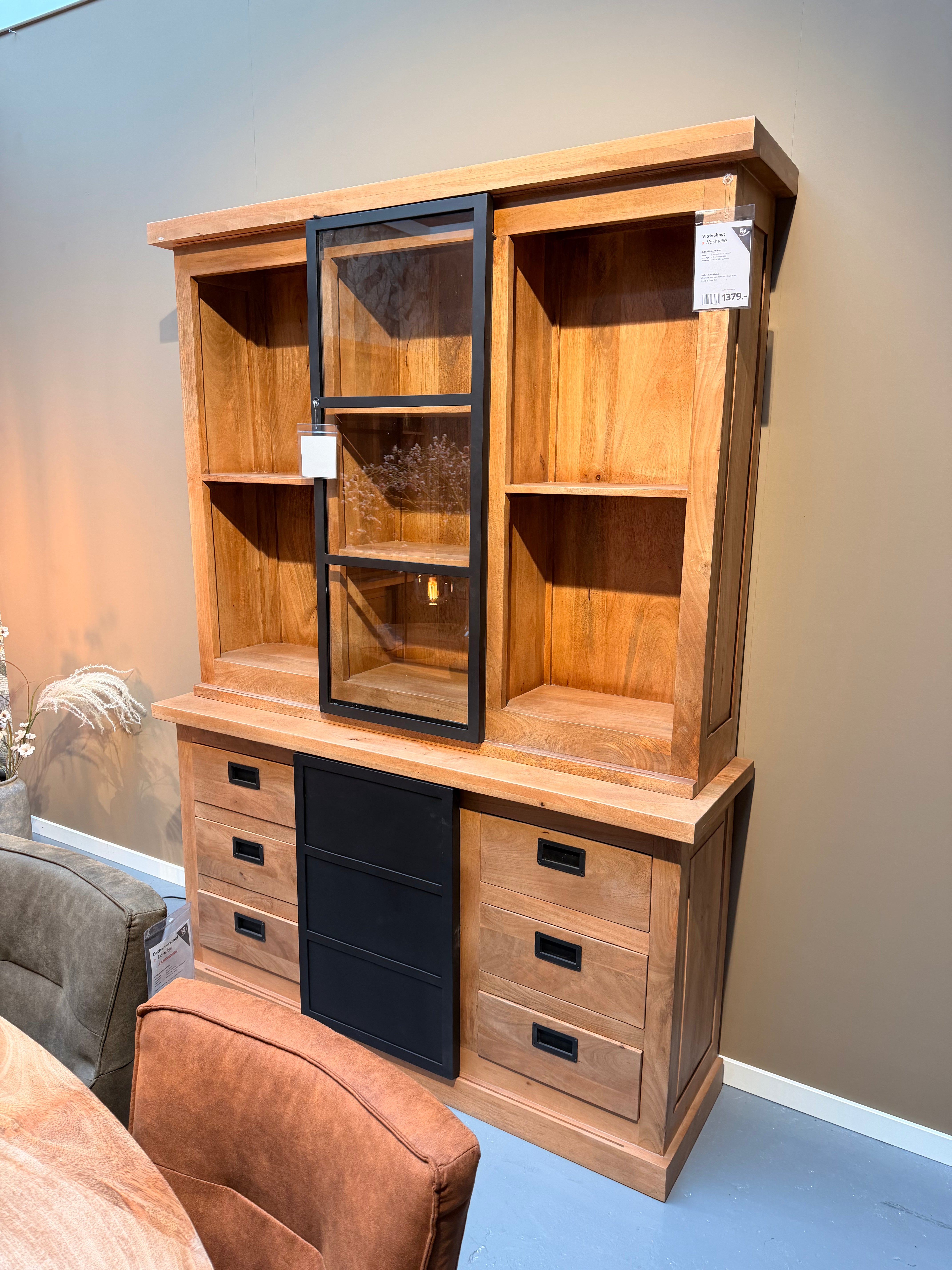 De Friese Meubeljongens