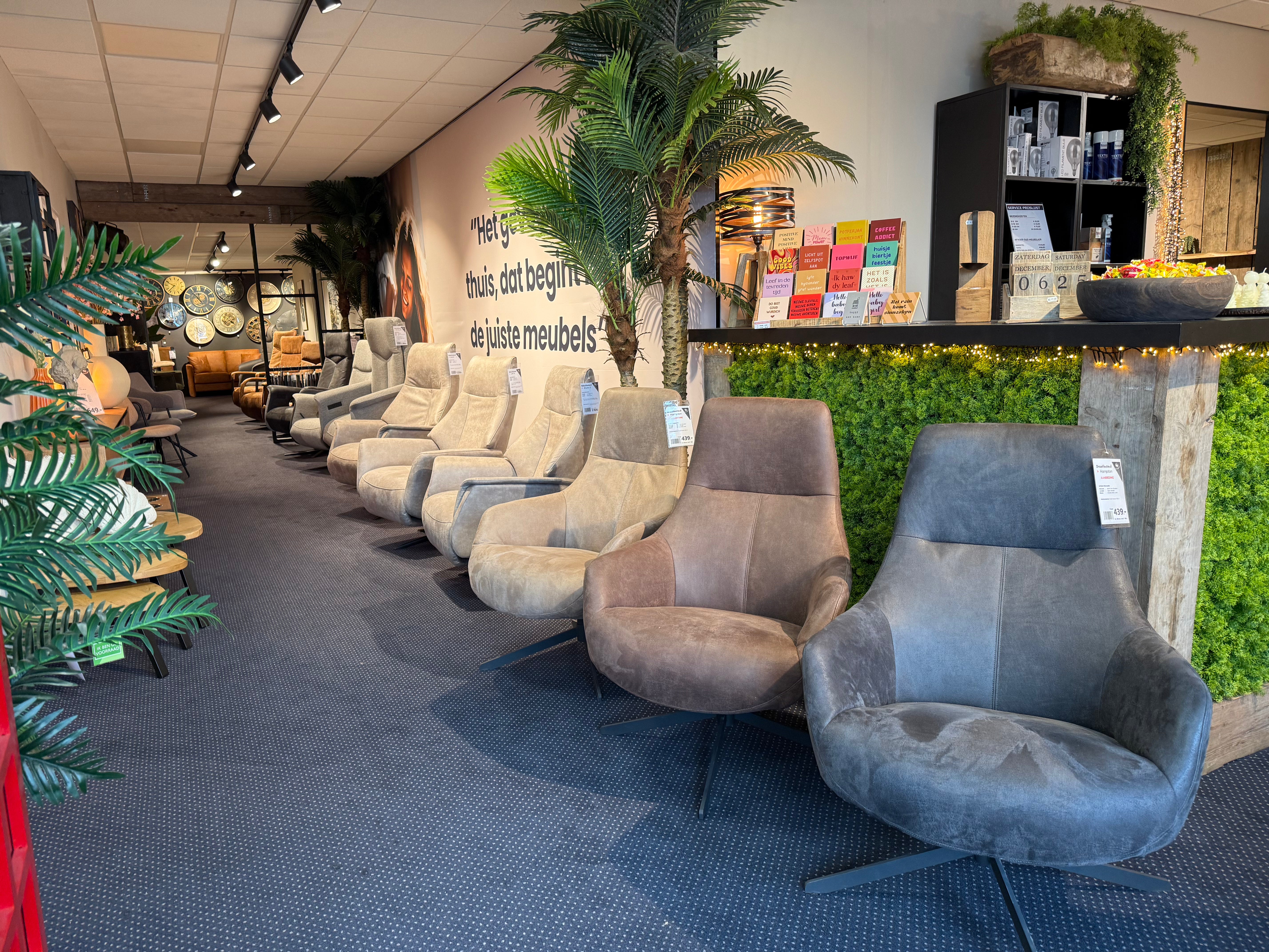 De Friese Meubeljongens