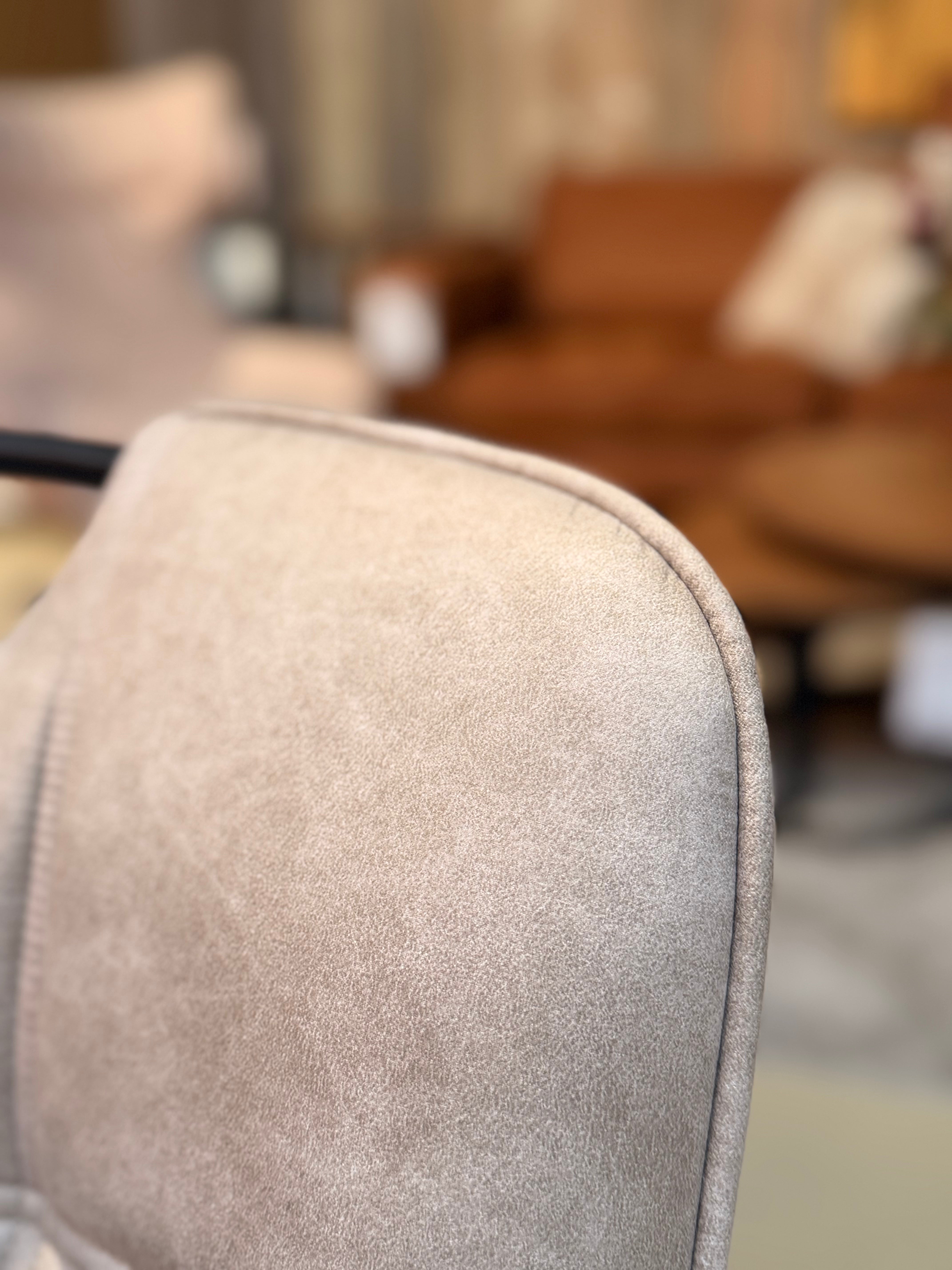 Eetkamerstoel Wessel - Brace 23 Beige - Microstof / Eetkamerstoel met parketwielen