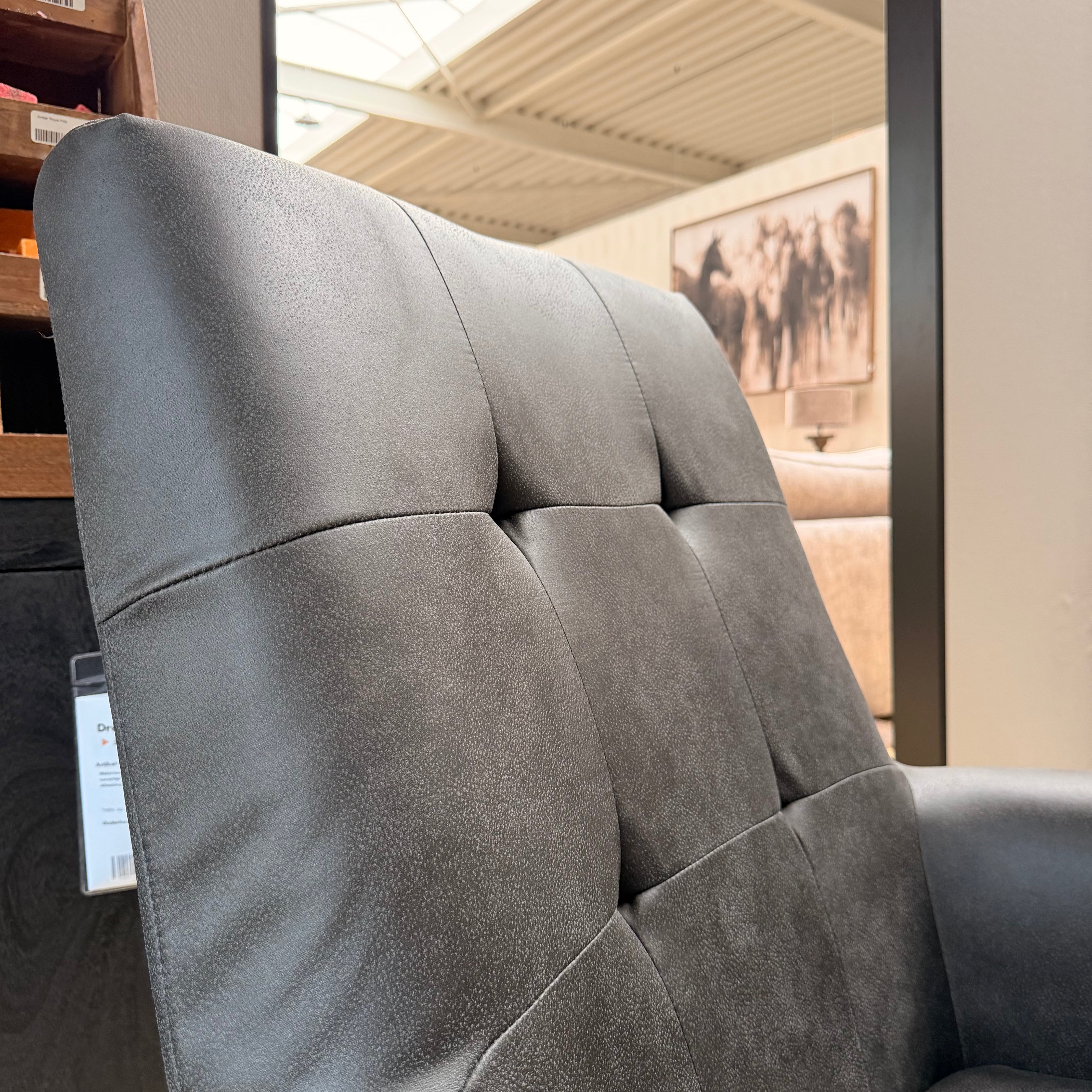 Fauteuil Chester Antraciet – Draaibare Relaxfauteuil met Geknoopte Rug (Stof Rennes)