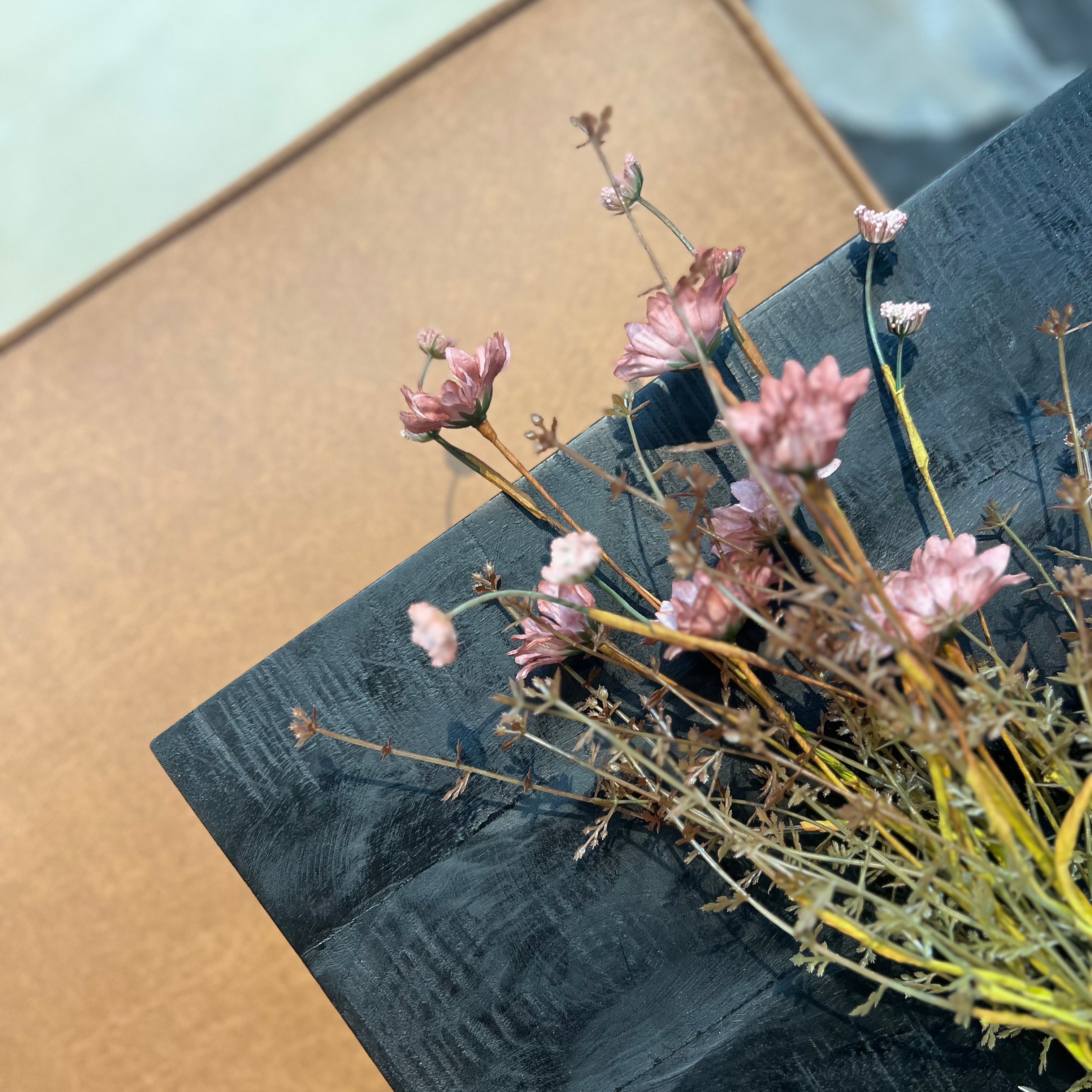 Laptoptafel met krantenbak -  Zwart - Mangohout  - Afgeprijsd