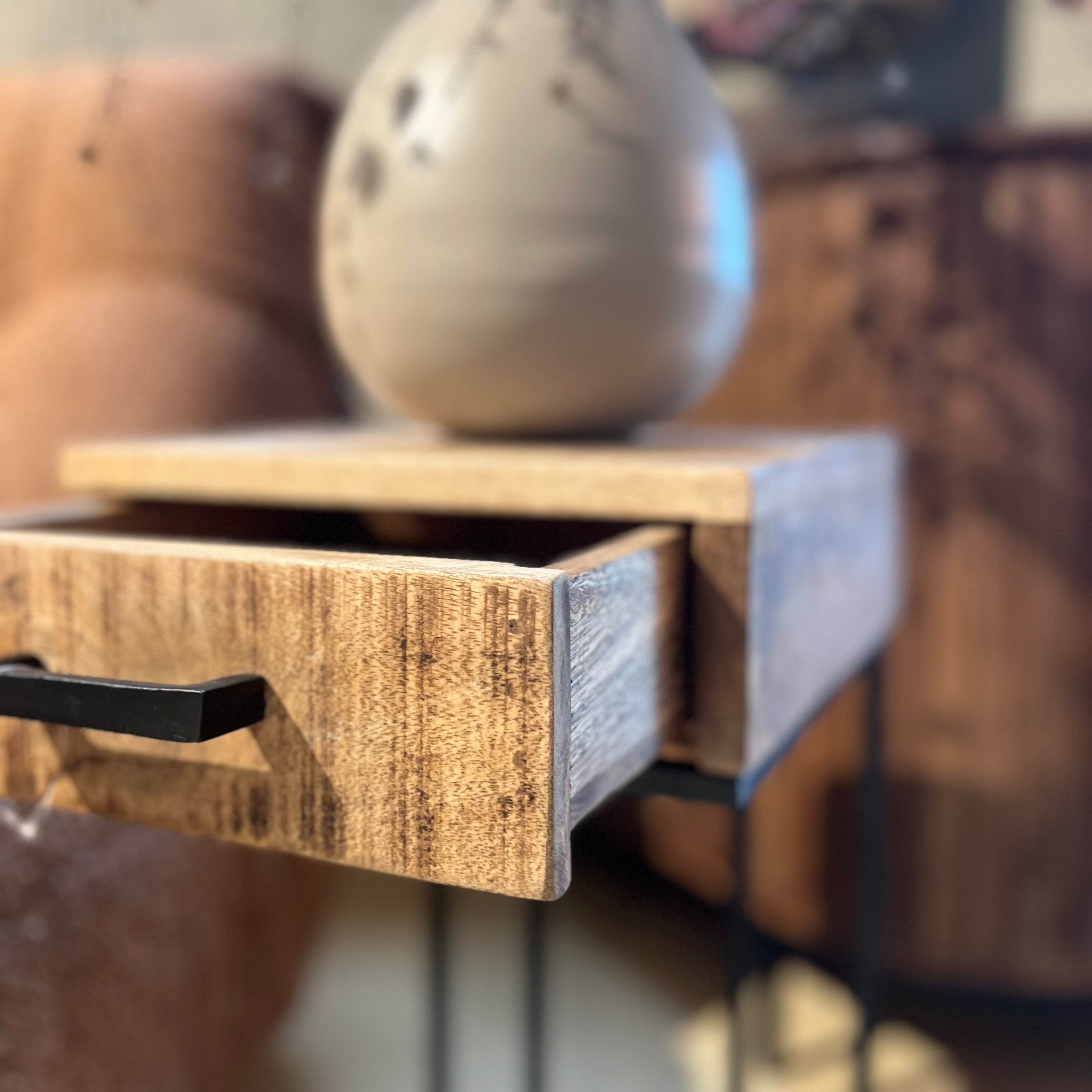 Bijzettafel met lade - Mangohout  - Afgeprijsd