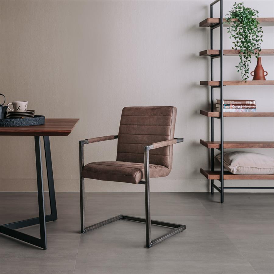Armstoel – Rocca – Bruin – Tower Living