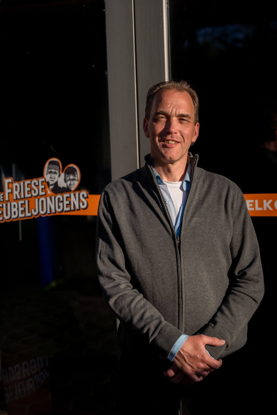 De Friese Meubeljongens