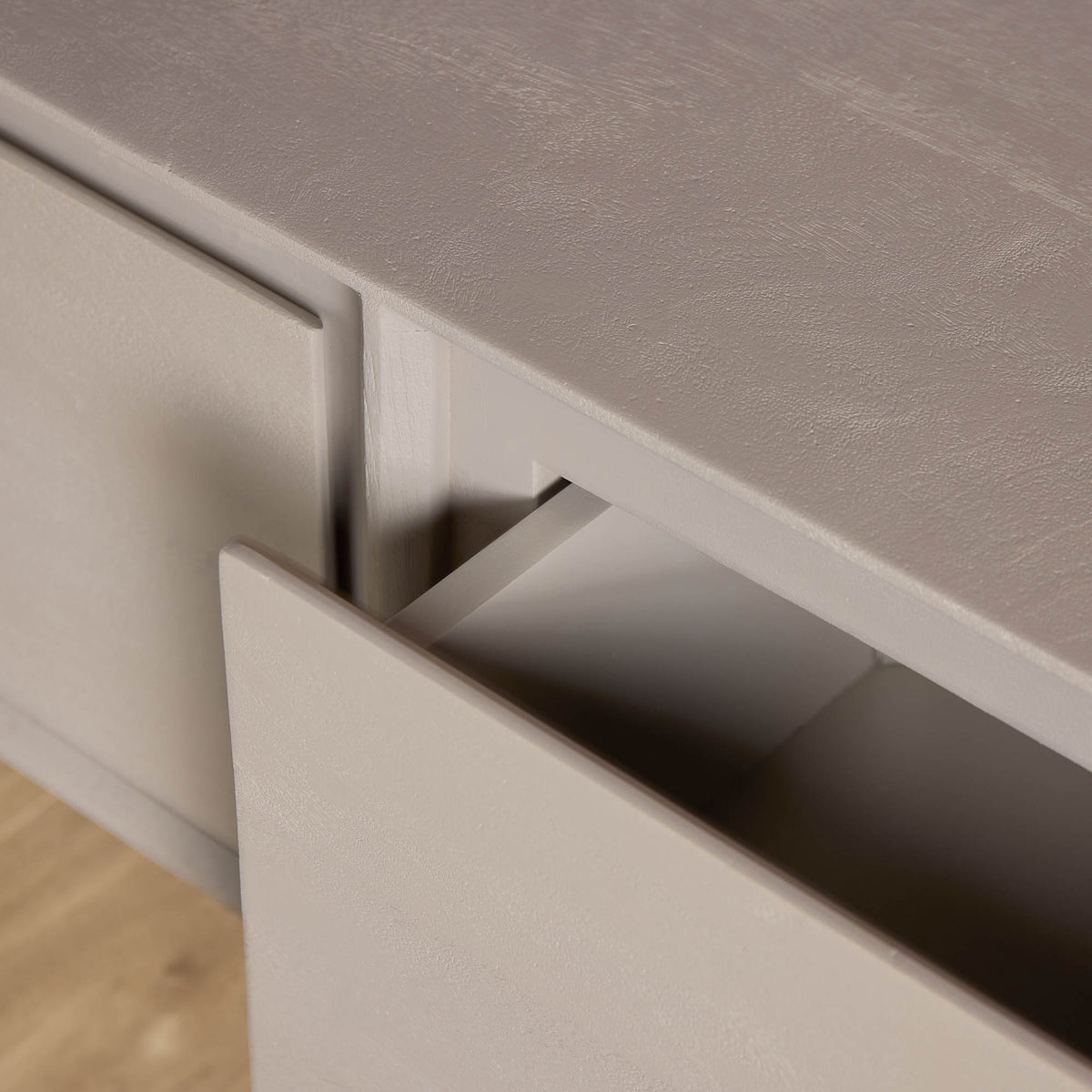 Zwevend tv meubel Ambiance Taupe Mangohout 240 cm - sfeerfoto 2