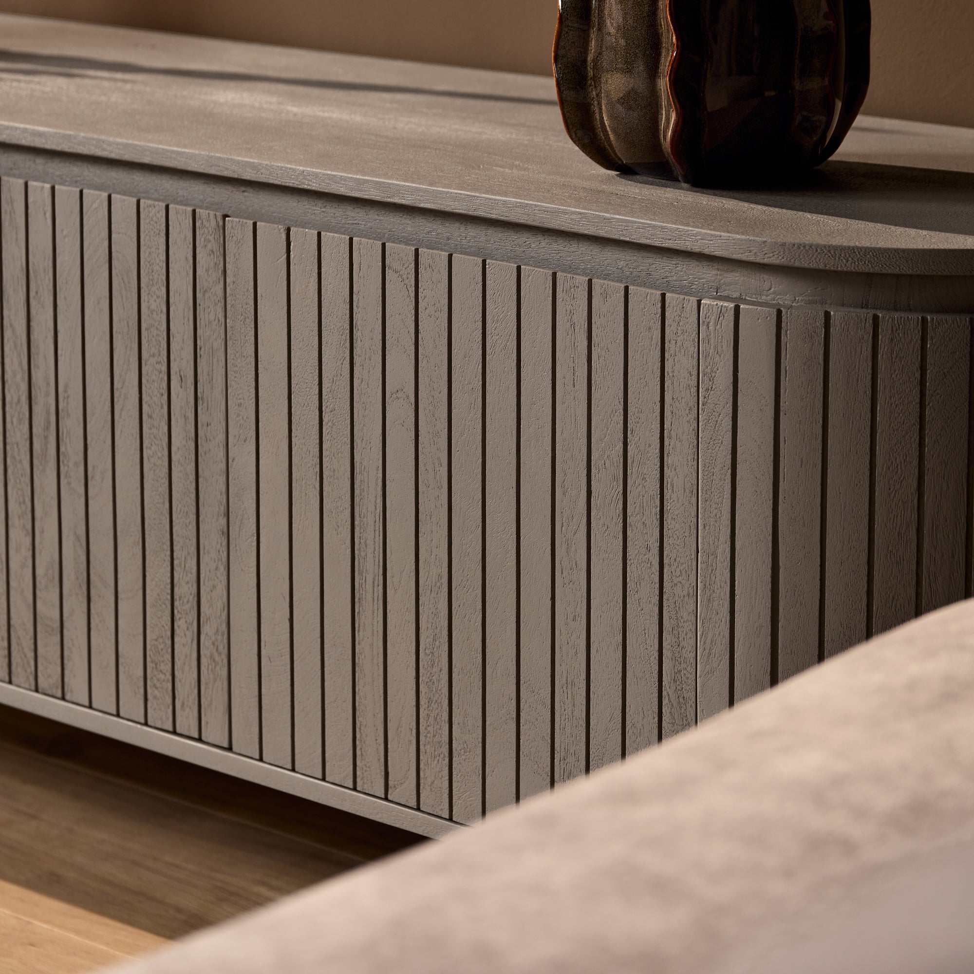 Tv meubel Solana Taupe Mangohout 210 cm