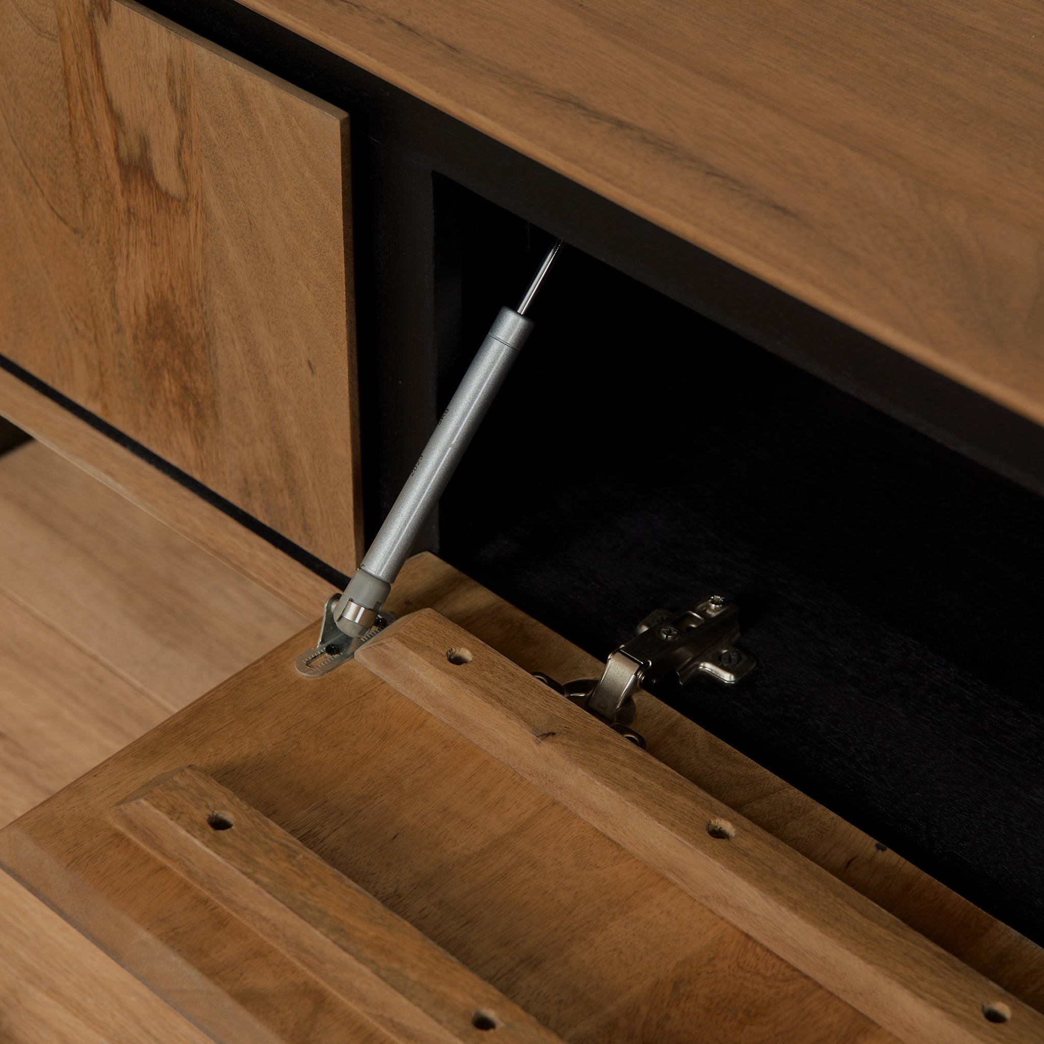 Zwevend tv meubel RichWood | 240 cm