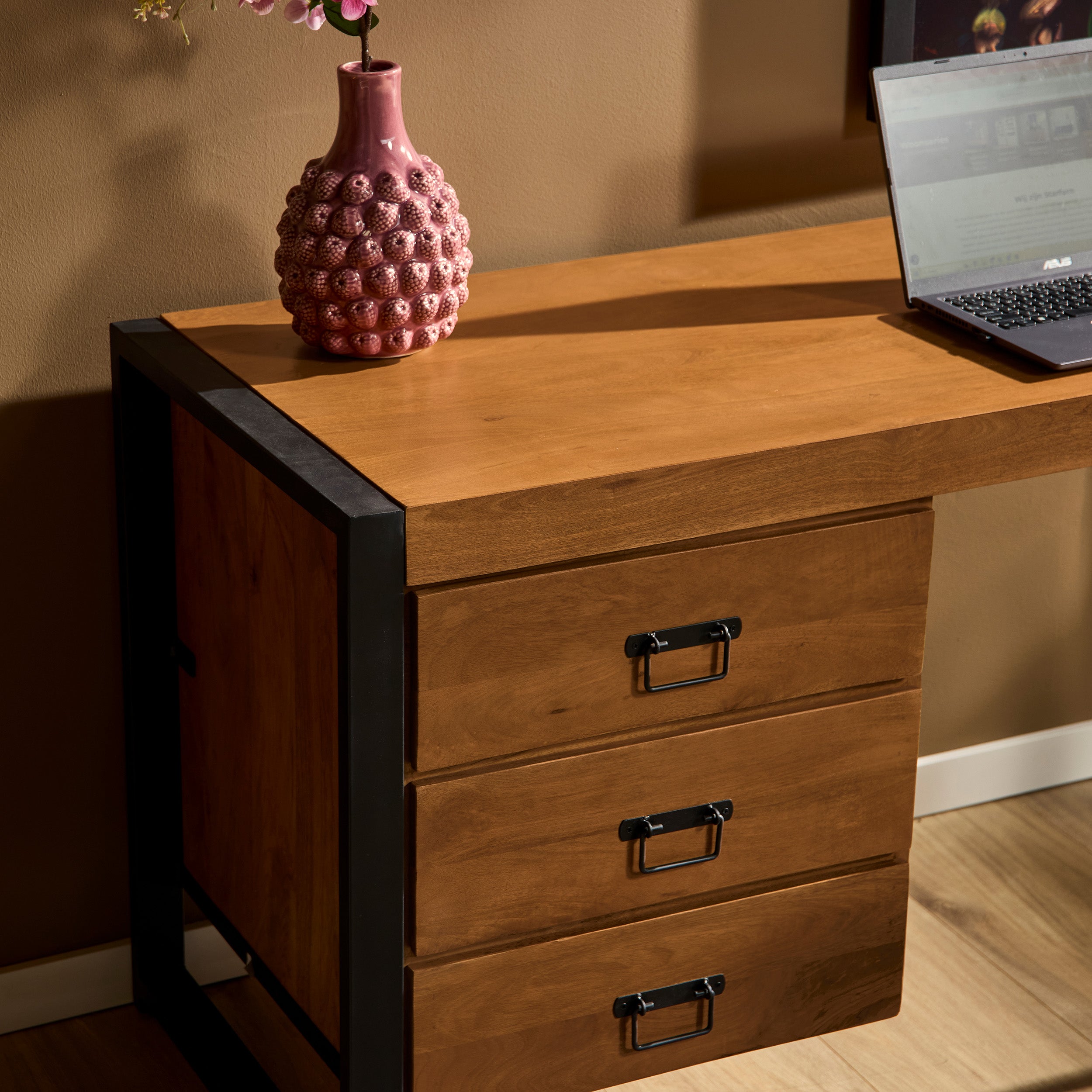 Bureau Kira