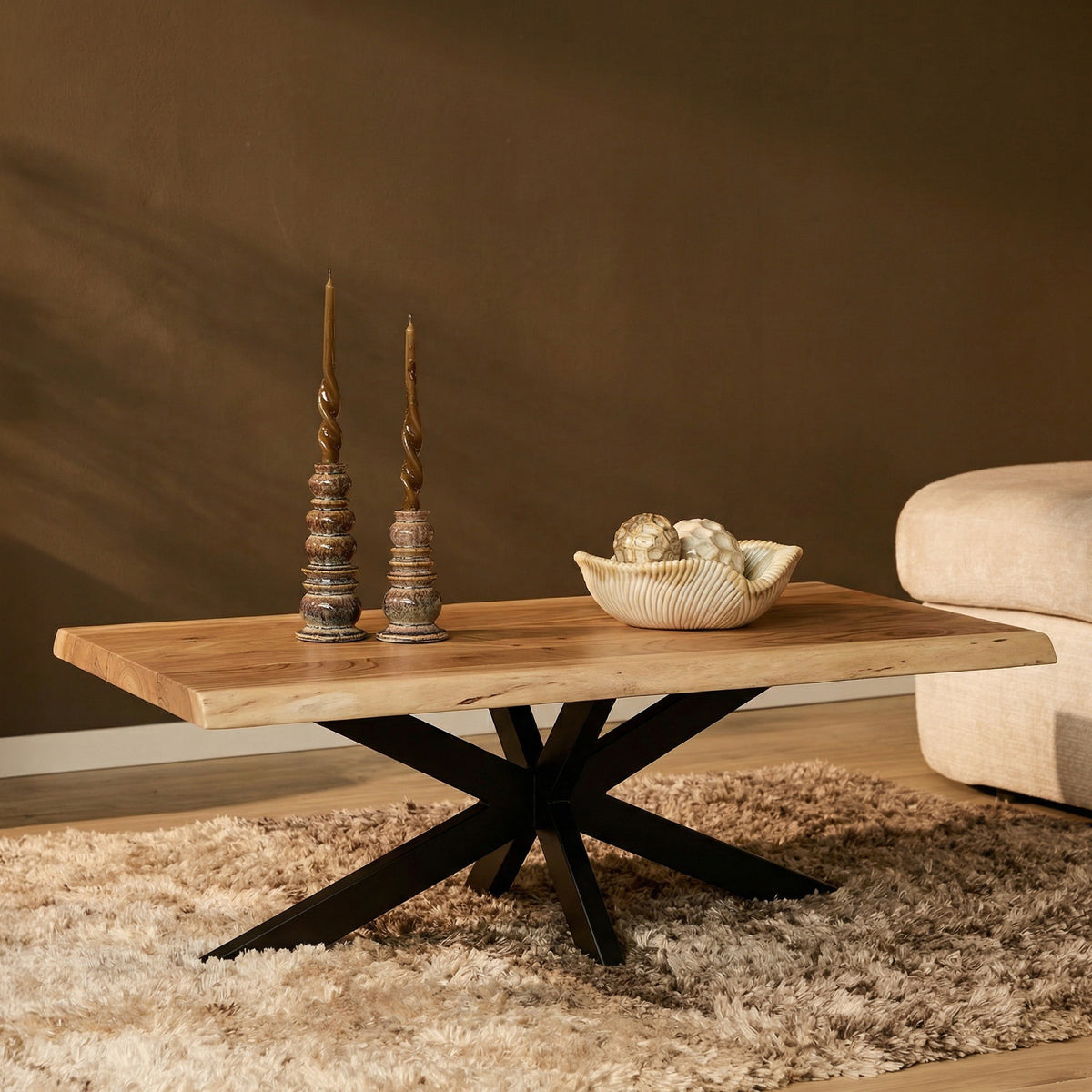 Boomstam salontafel Live Edge Naturel Mangohout 120 cm - sfeerfoto