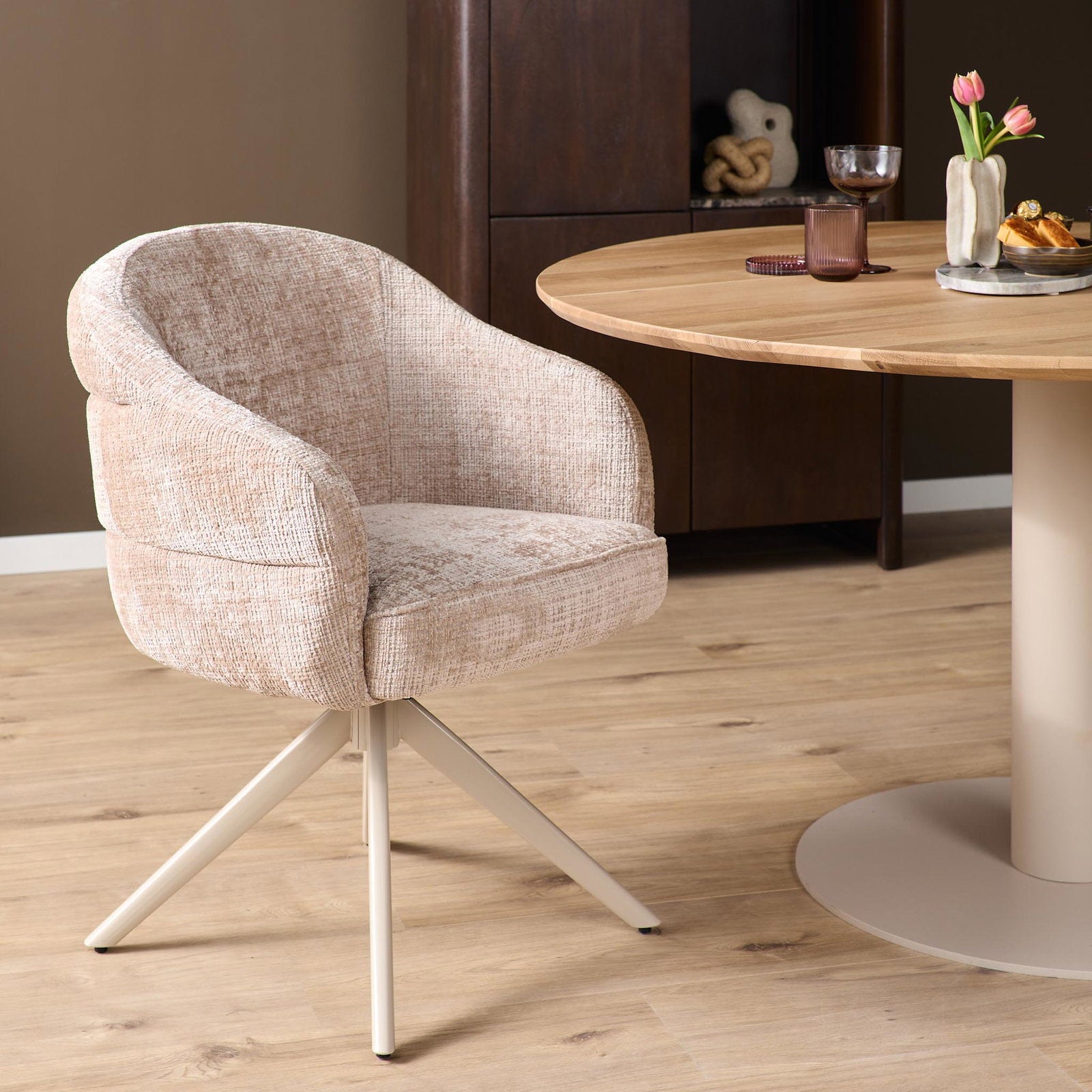 Draaibare Eetkamerstoel Bella Beige met Armleuning - detailfoto 2