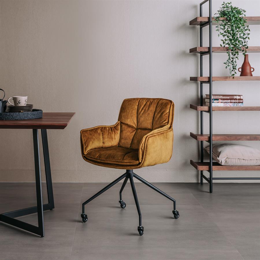 Armstoel – Saronno – Geel – Tower Living