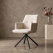 Eetkamerstoel Dublin Beige - sfeerfoto in luxe woonstijl, draaibare eetkamerstoel met armleuning