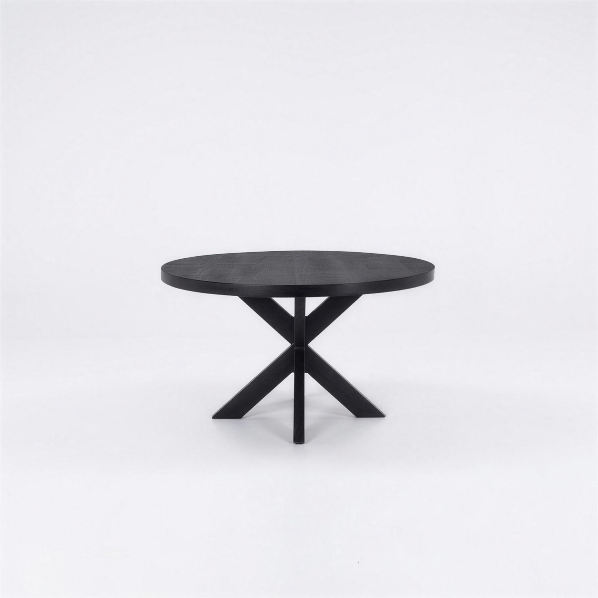 Eettafel Tymen rond 130 cm zwart hout met zwarte spider leg - MaxLiving eettafel