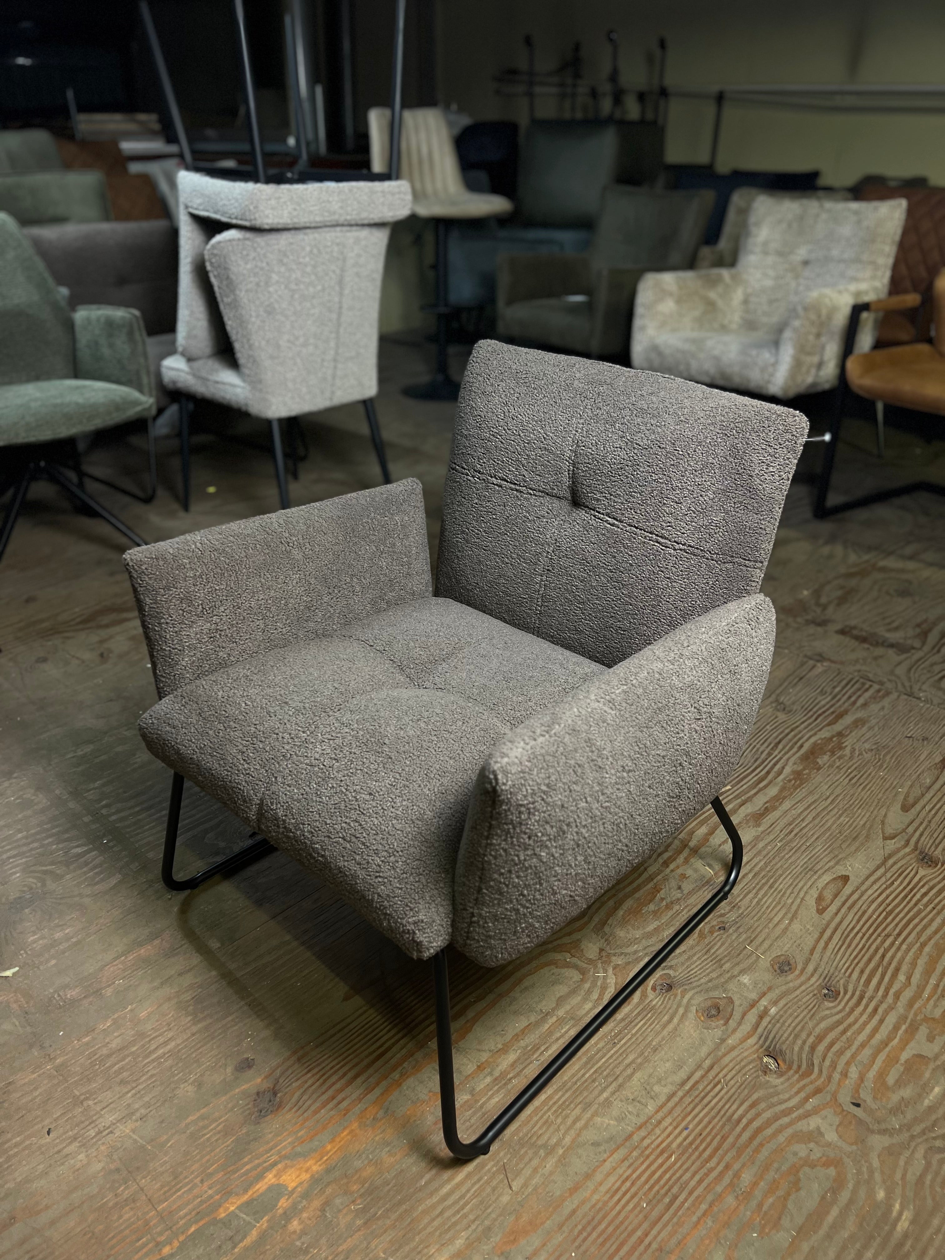 De Friese Meubeljongens