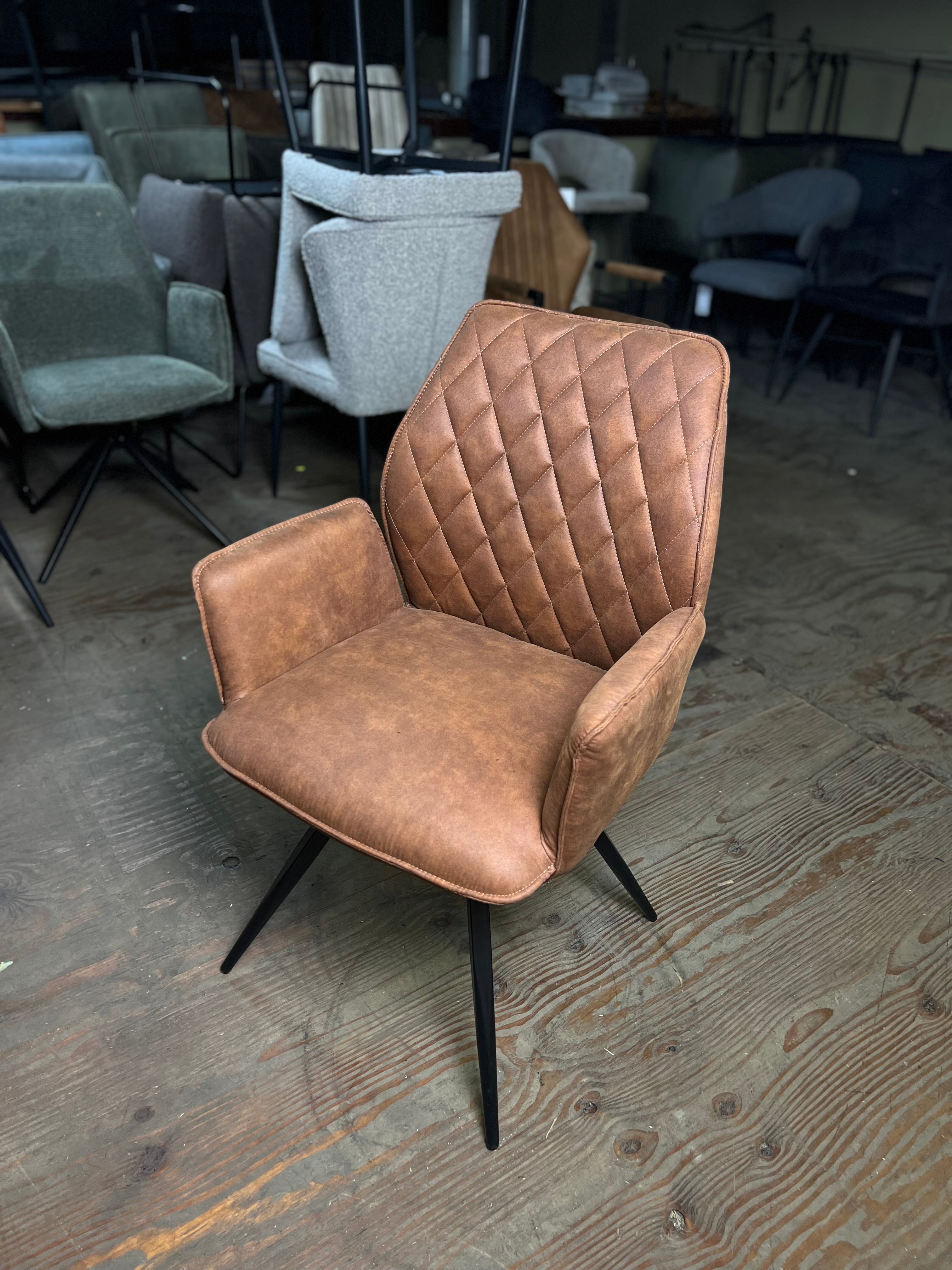 De Friese Meubeljongens