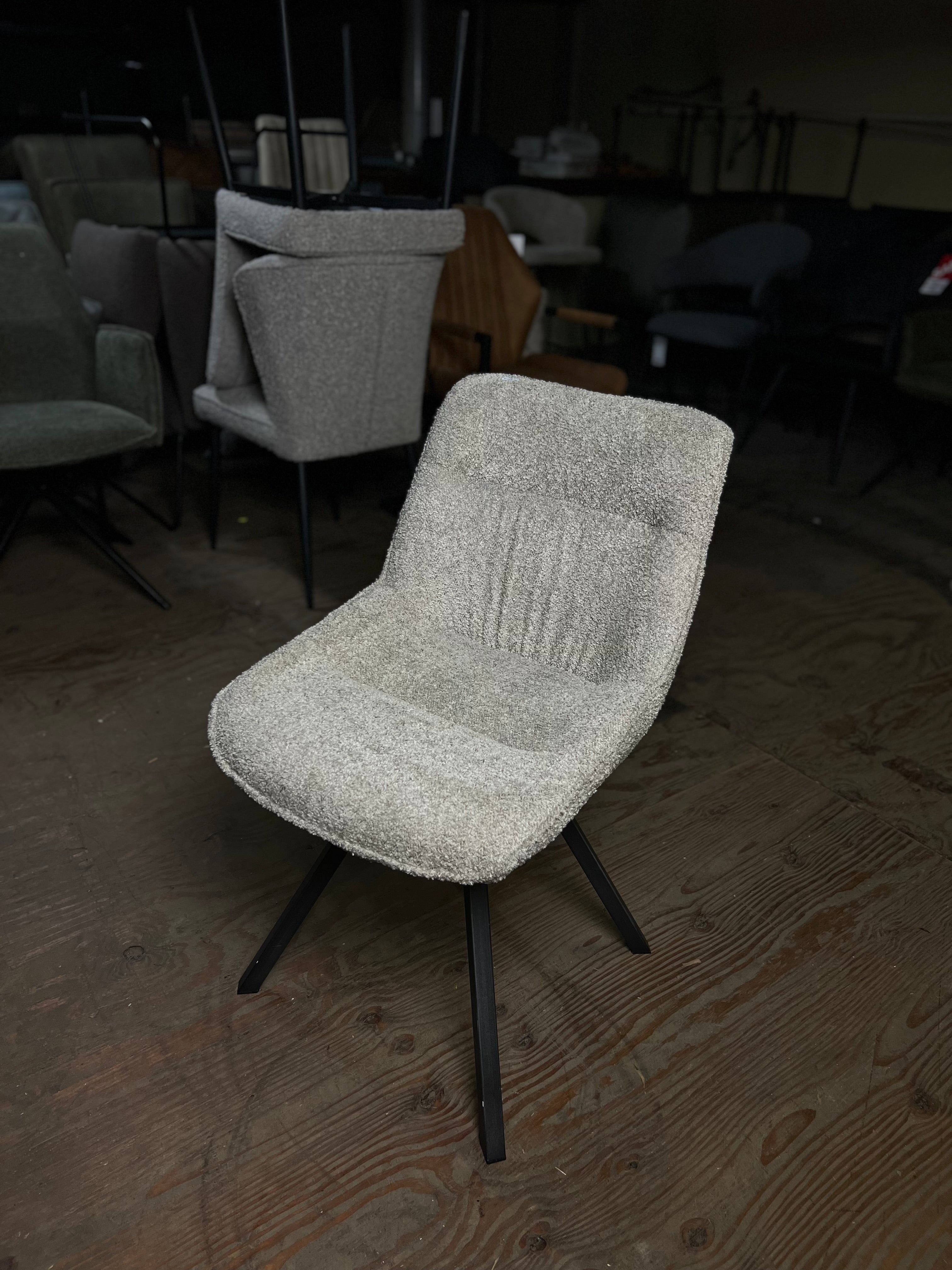 De Friese Meubeljongens