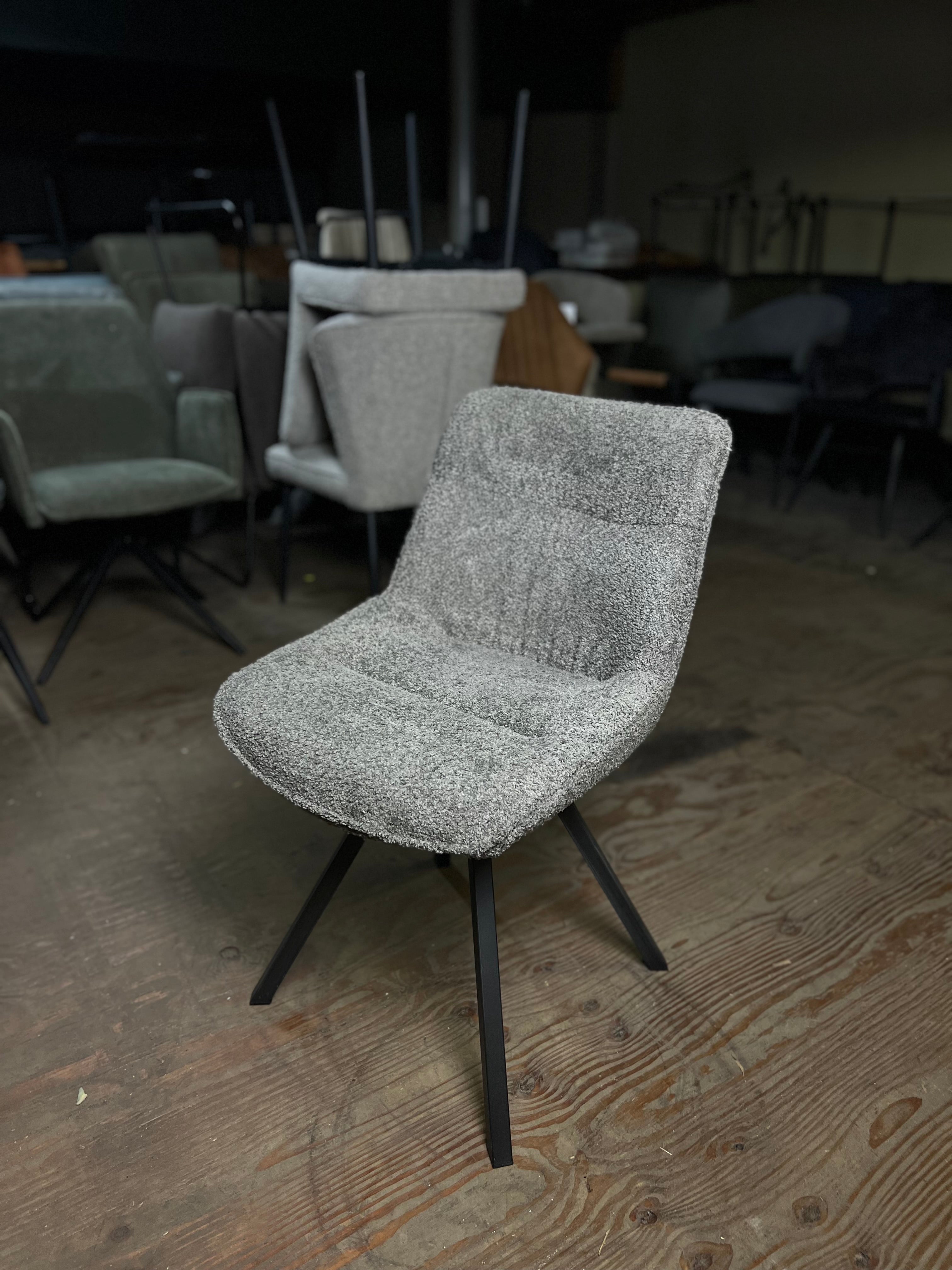 De Friese Meubeljongens