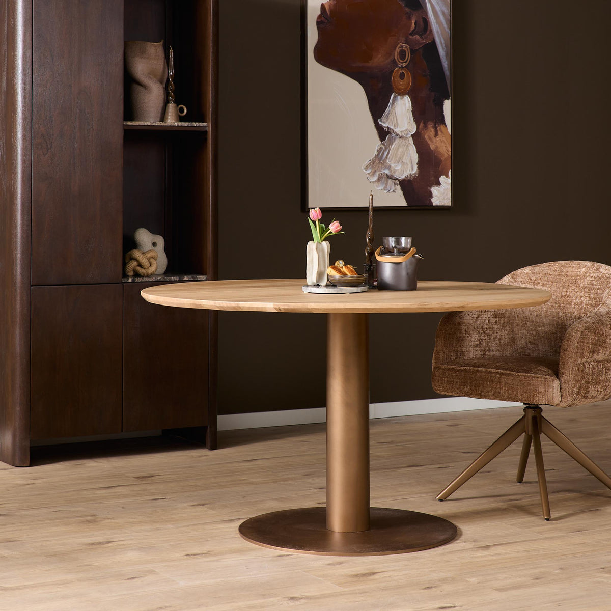Eiken eettafel Ferris rond, blad naturel met kolompoot brons